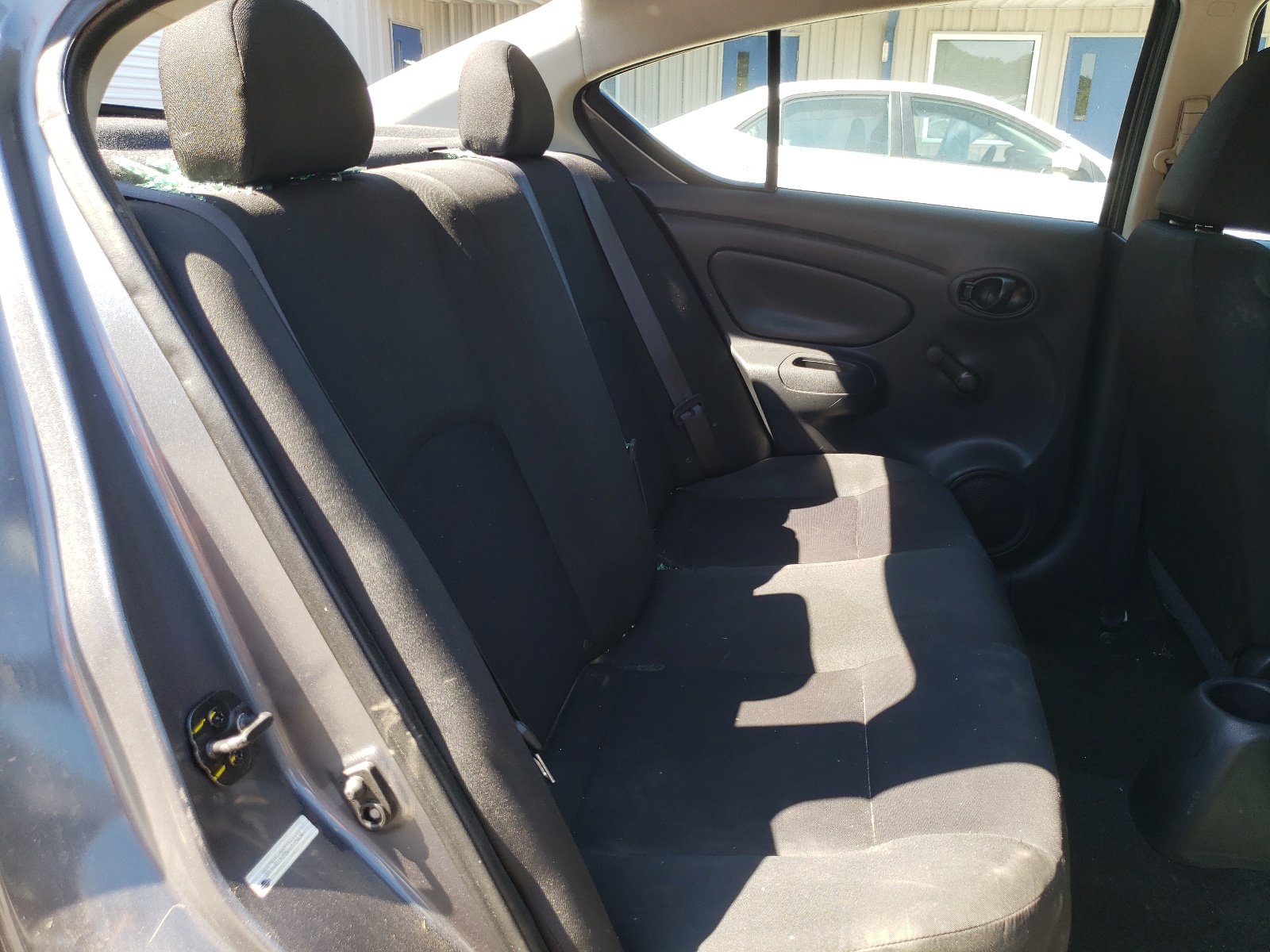 Photo 6 from auction – 2018 NISSAN VERSA S with VIN 3N1CN7AP9JL818434