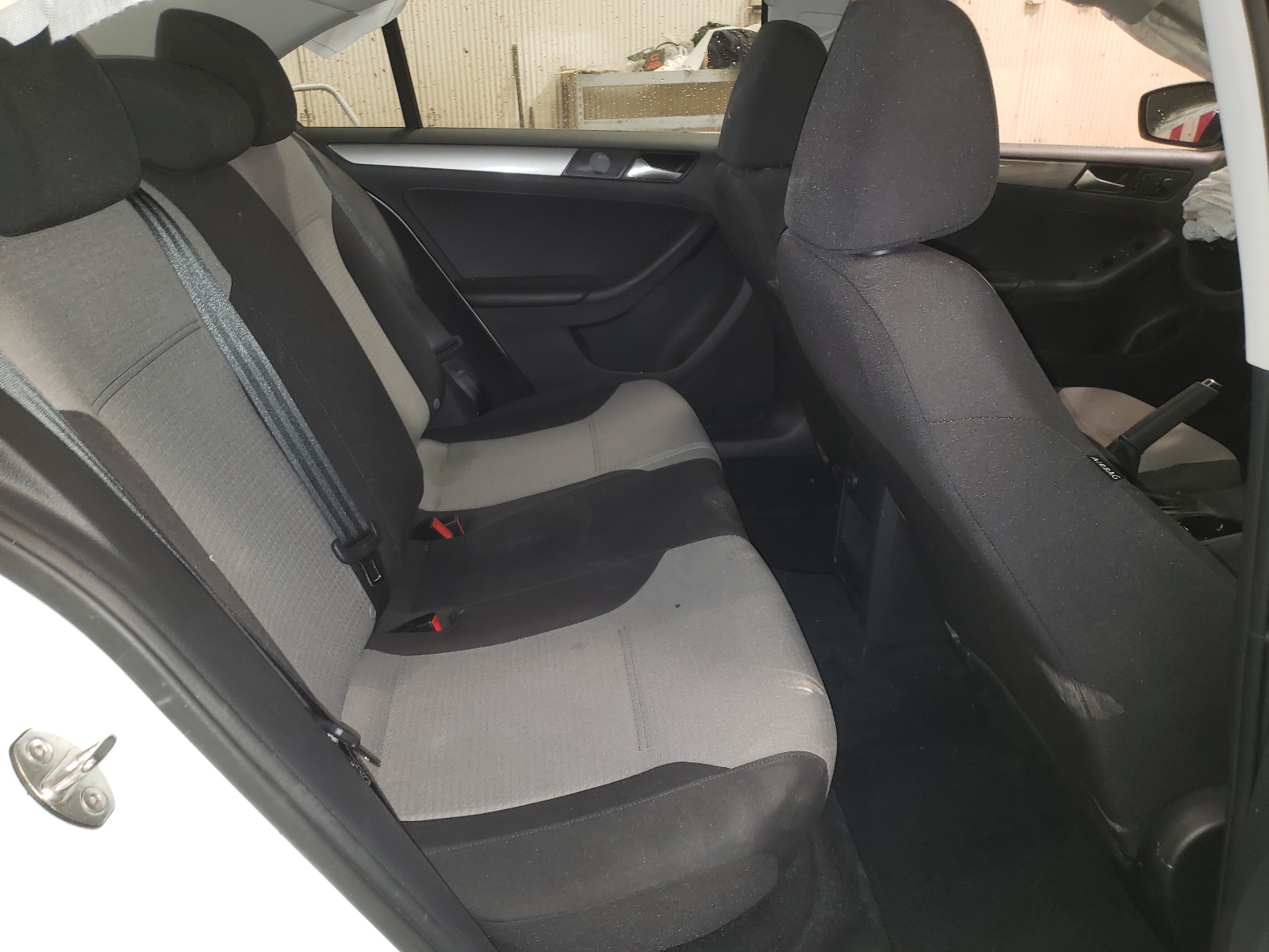 Photo 6 from auction – 2017 VOLKSWAGEN JETTA S with VIN 3VW167AJ5HM369512