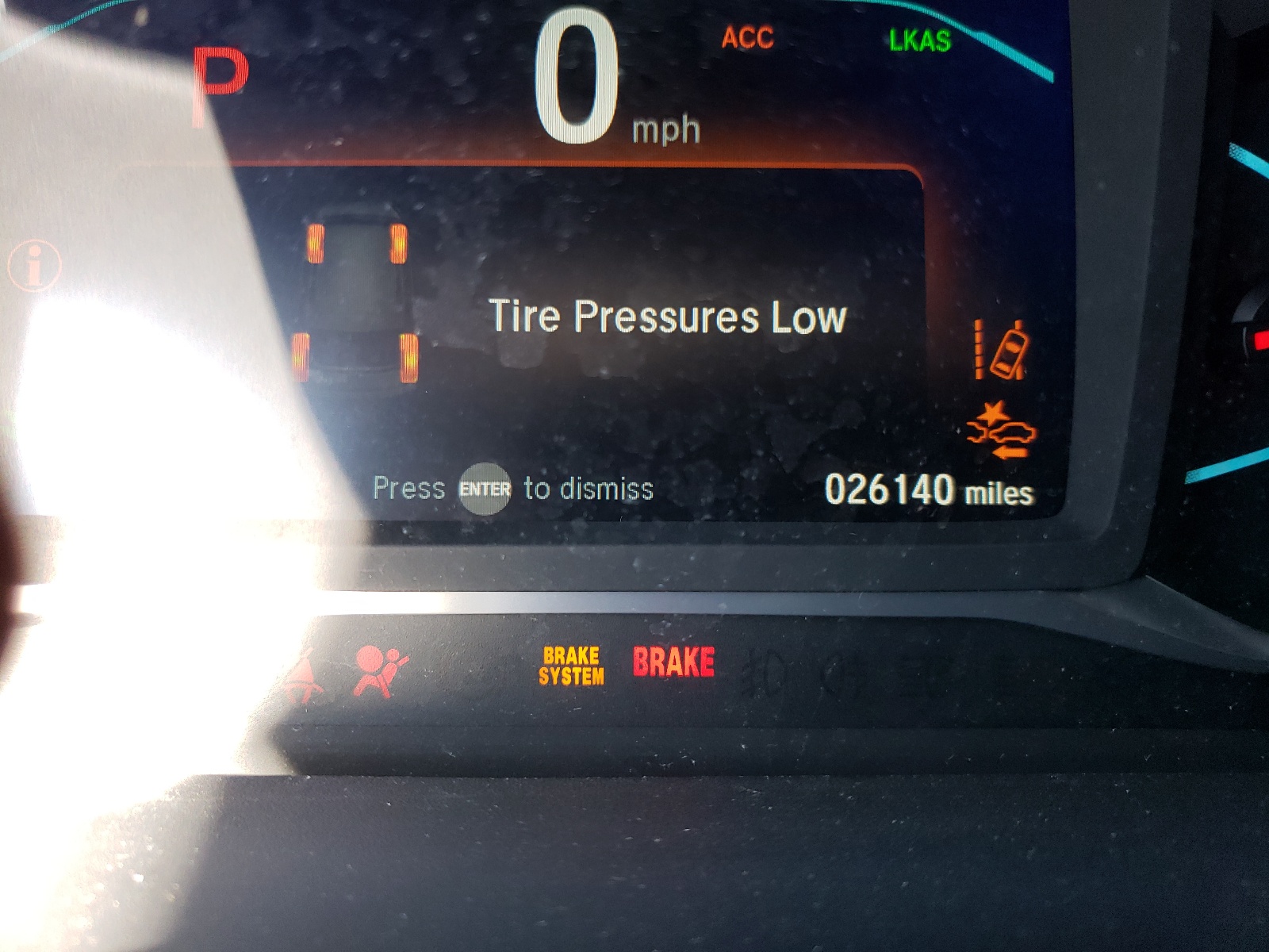 Photo 8 from auction – 2019 HONDA PILOT LX with VIN 5FNYF6H10KB100055