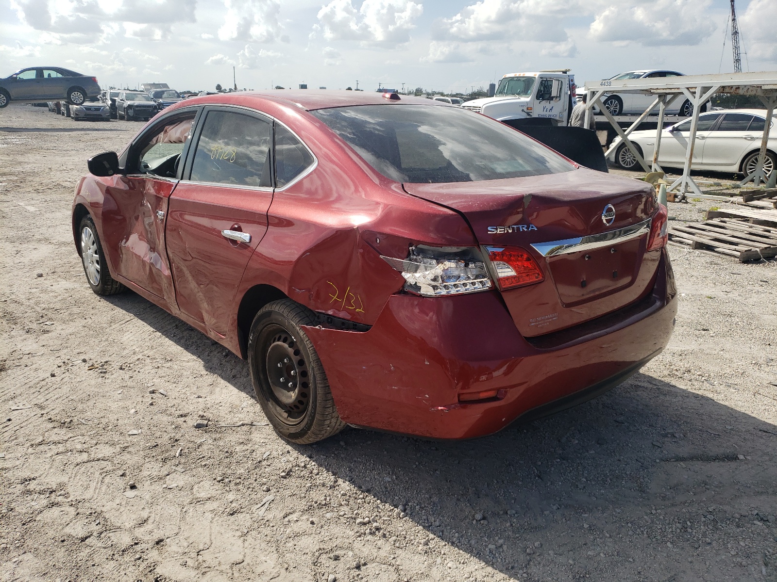 Photo 3 from auction – 2015 NISSAN SENTRA S with VIN 3N1AB7AP2FL665547