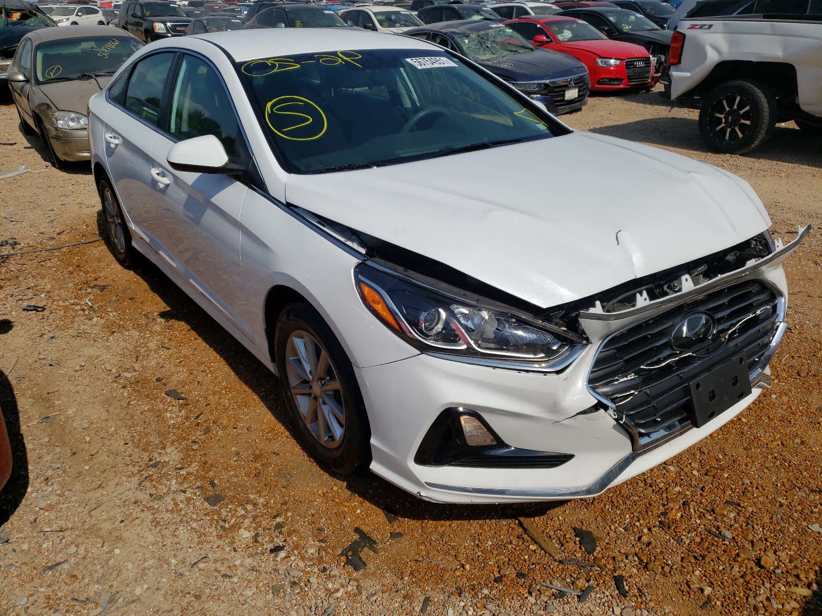 HYUNDAI SONATA SE 2018 with VIN 5NPE24AF4JH657642 - Photo from auction