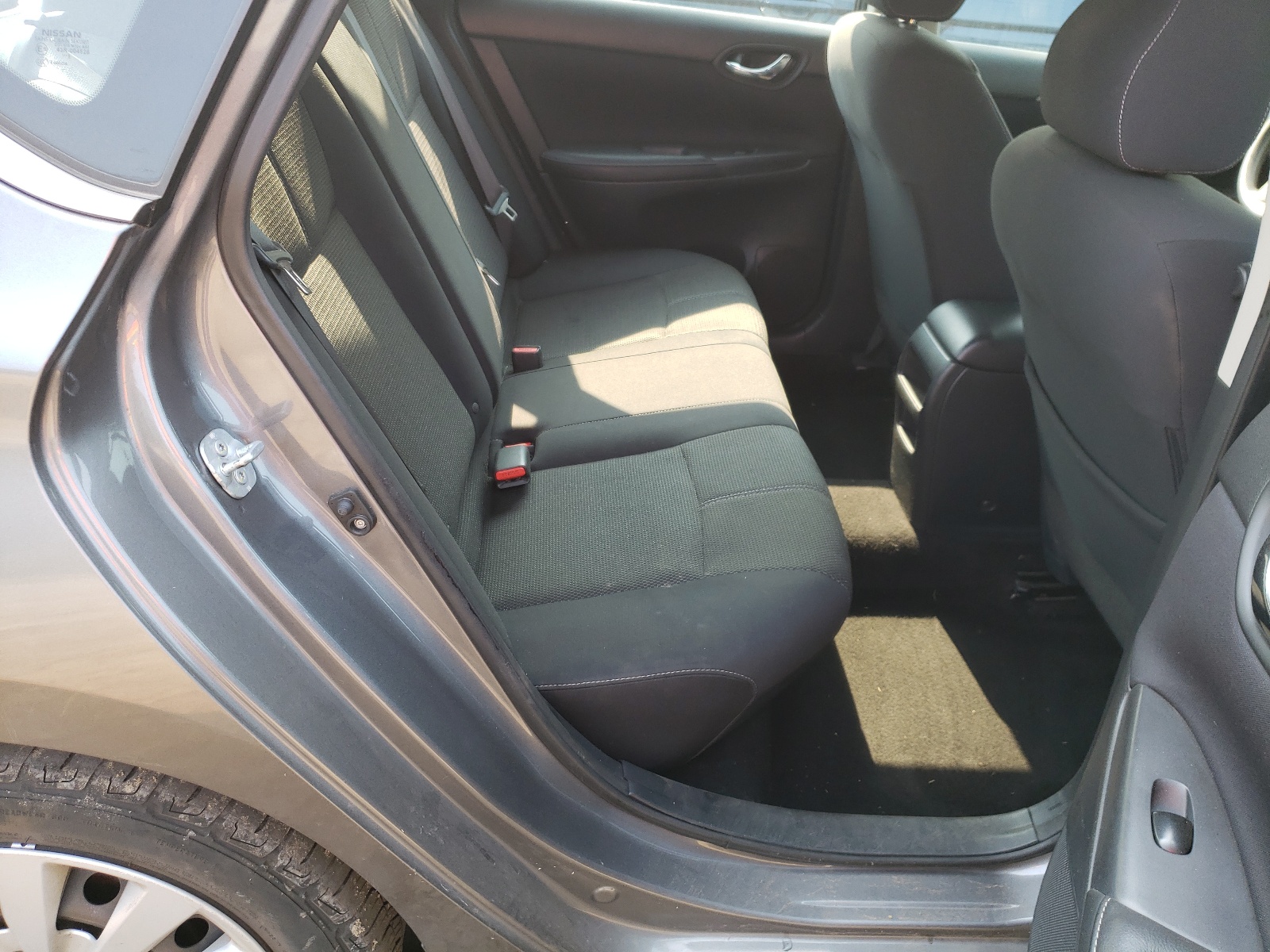 Photo 6 from auction – 2016 NISSAN SENTRA S with VIN 3N1AB7AP5GY273893