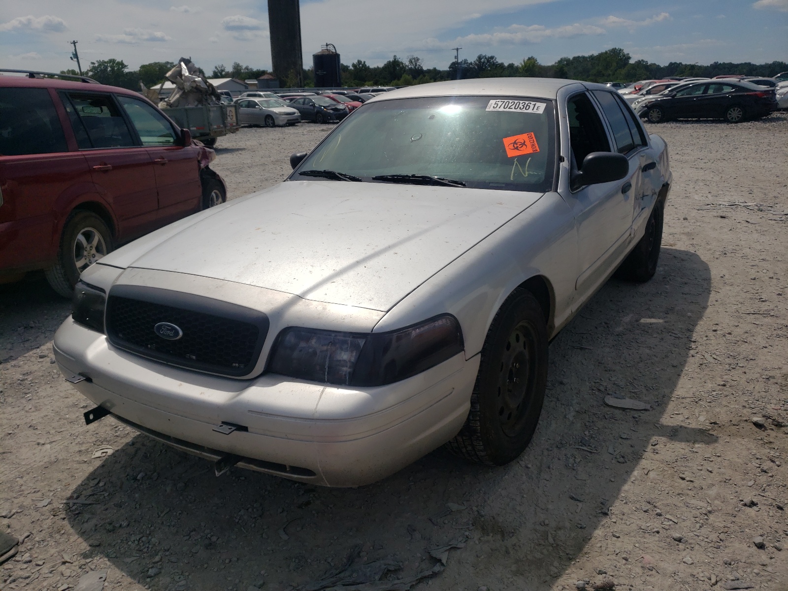 Photo 2 from auction – 2006 FORD CROWN VICT with VIN 2FAHP71W86X147273