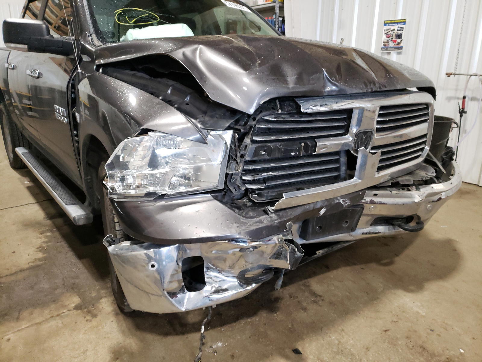 Photo 9 from auction – 2016 RAM 1500 SLT with VIN 3C6RR7LTXGG256252