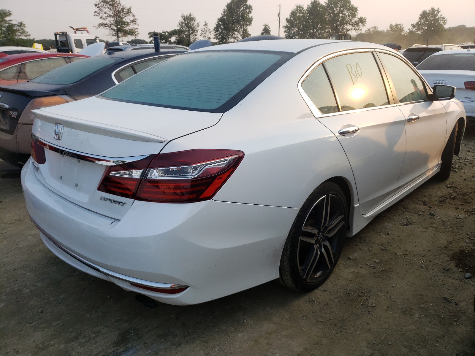 Photo 4 from auction – 2017 HONDA ACCORD SPO with VIN 1HGCR2F53HA042168