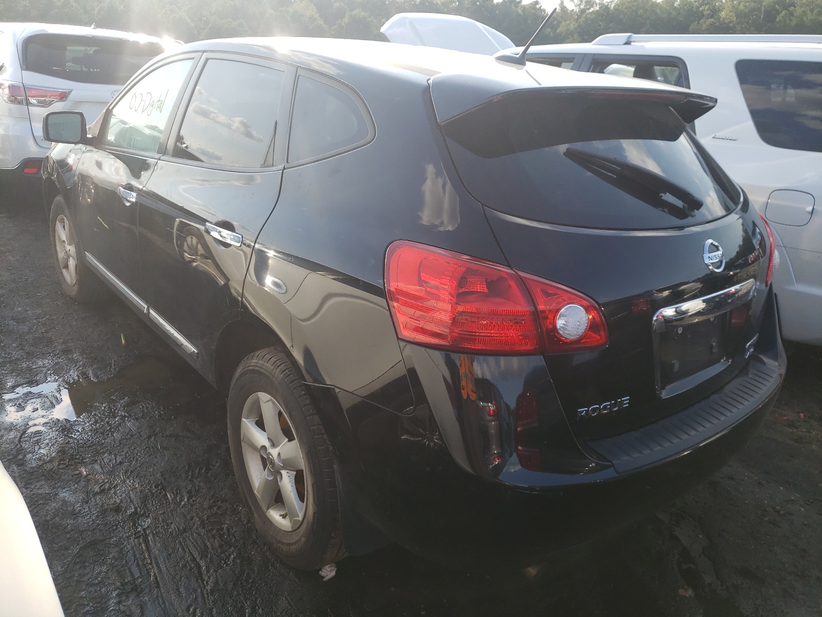 Photo 3 from auction – 2013 NISSAN ROGUE S with VIN JN8AS5MV2DW601919
