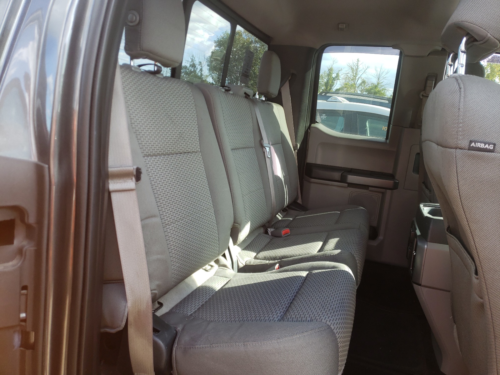 Photo 6 from auction – 2016 FORD F150 SUPER with VIN 1FTFX1EGXGFB36449