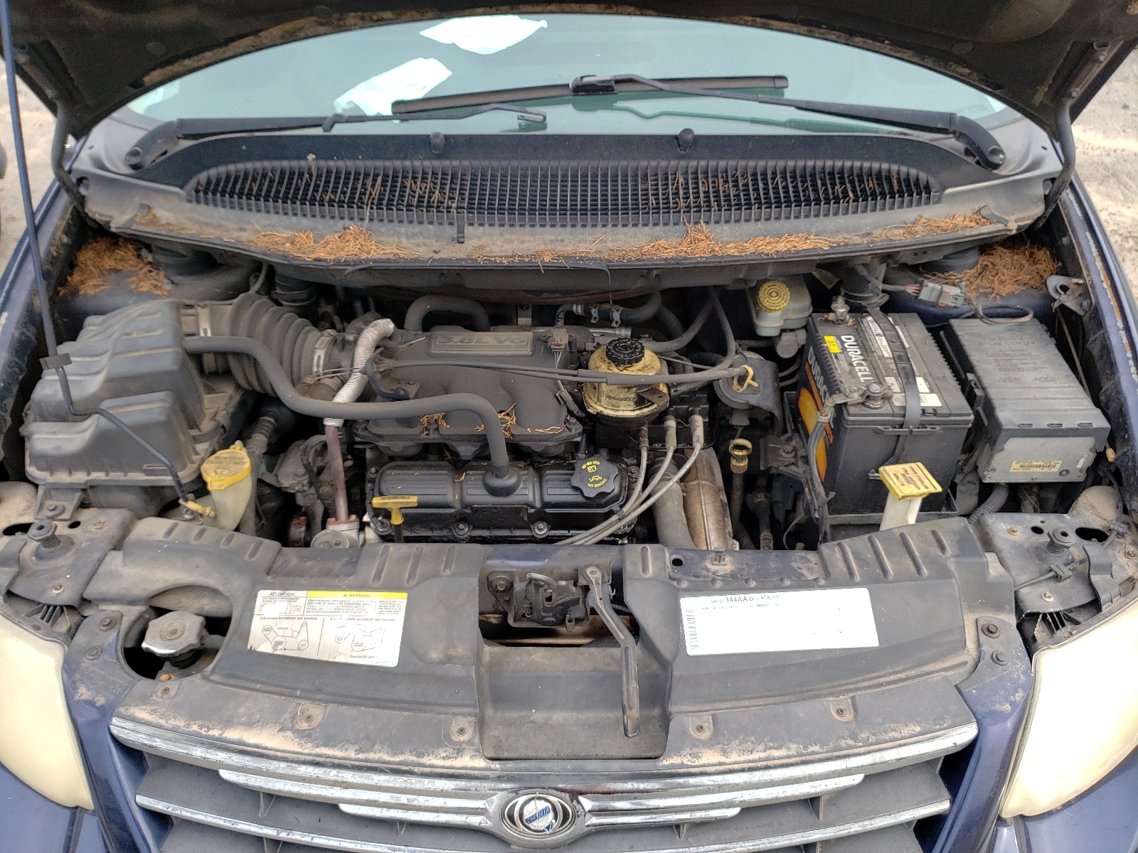 Photo 7 from auction – 2005 CHRYSLER TOWN & COU with VIN 2C8GP54L85R298918