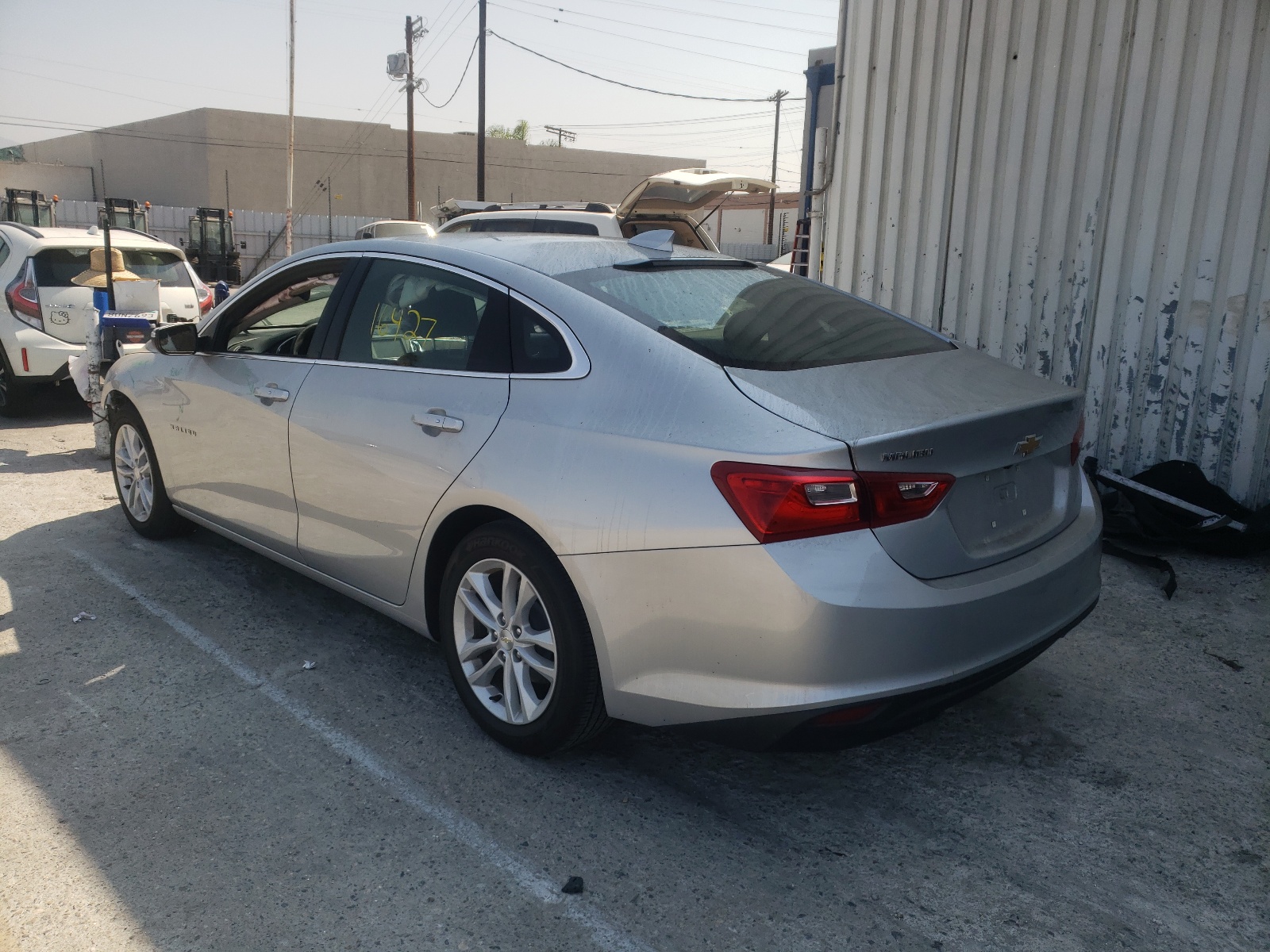 Photo 3 from auction – 2018 CHEVROLET MALIBU LT with VIN 1G1ZD5ST0JF270353