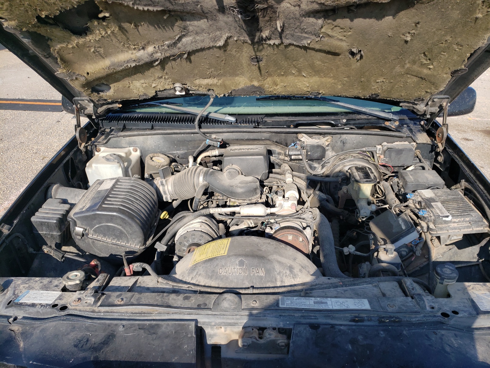 Photo 7 from auction – 2000 CADILLAC ESCALADE L with VIN 1GYEK63RXYR216551