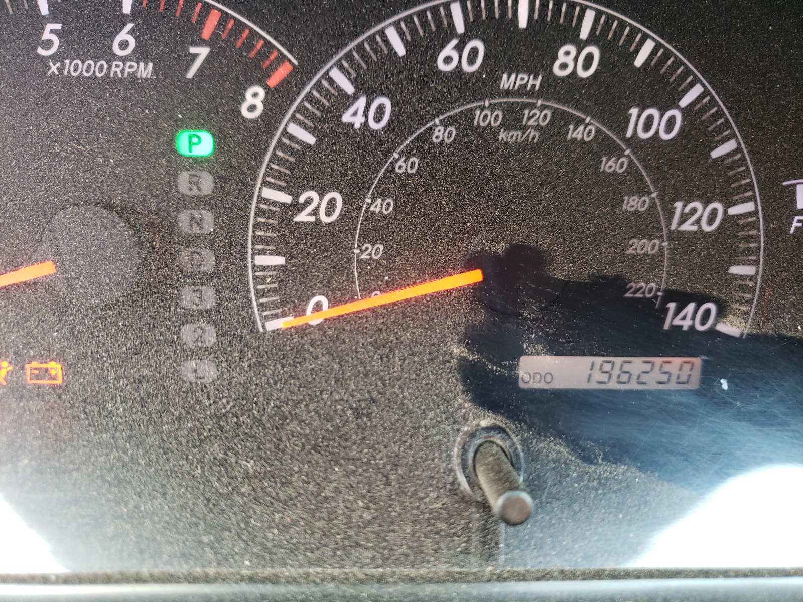 Photo 8 from auction – 2005 TOYOTA CAMRY LE with VIN 4T1BF32K45U606355