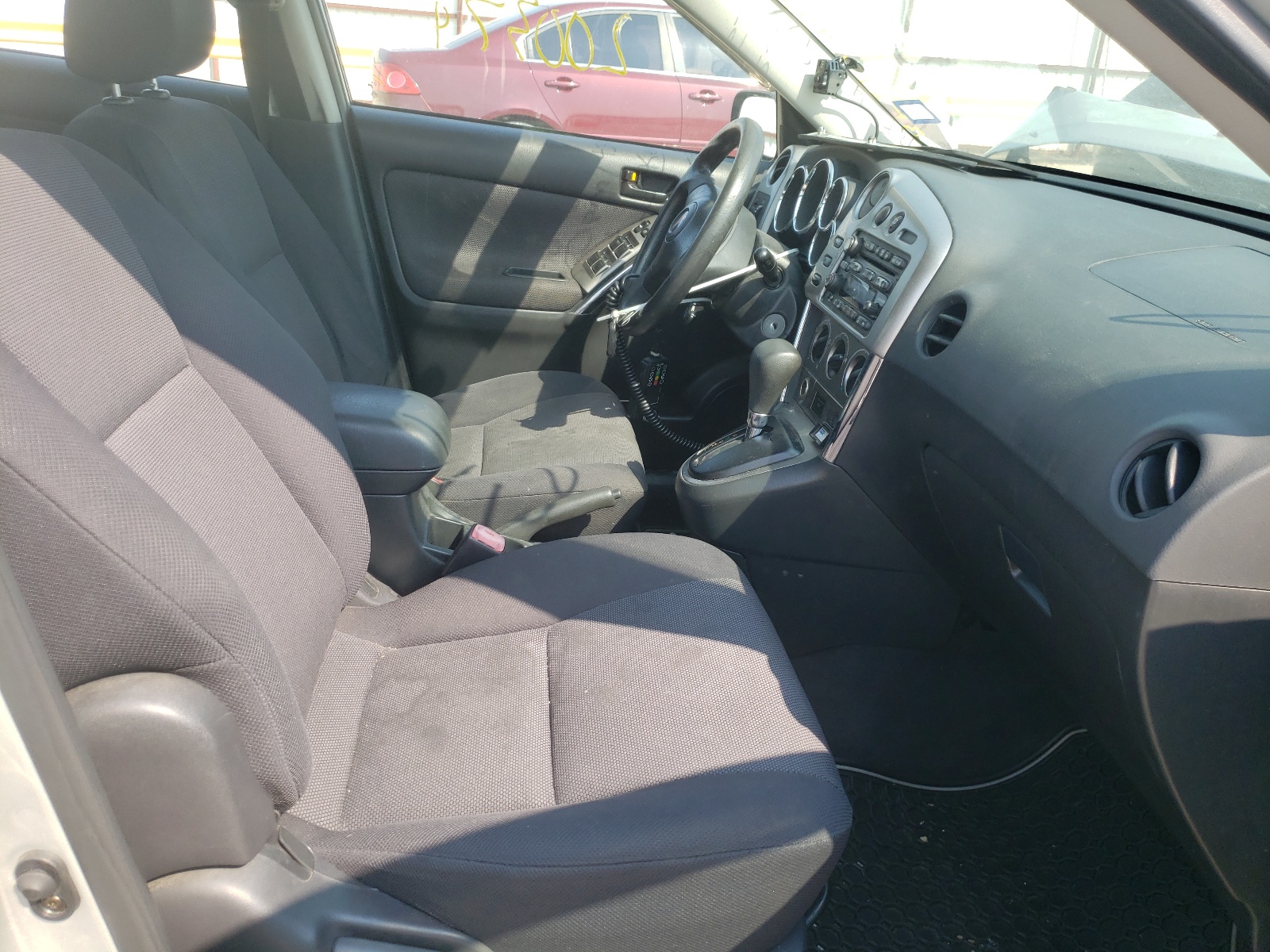 Photo 5 from auction – 2004 PONTIAC VIBE with VIN 5Y2SM62844Z431977