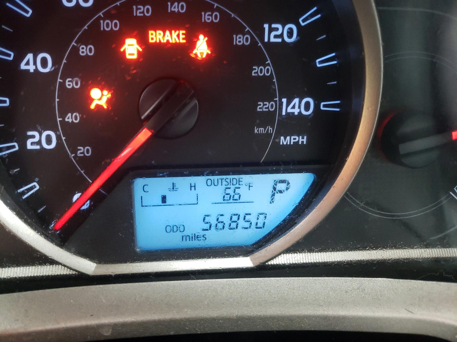 Photo 8 from auction – 2015 TOYOTA RAV4 LE with VIN 2T3BFREV2FW363761