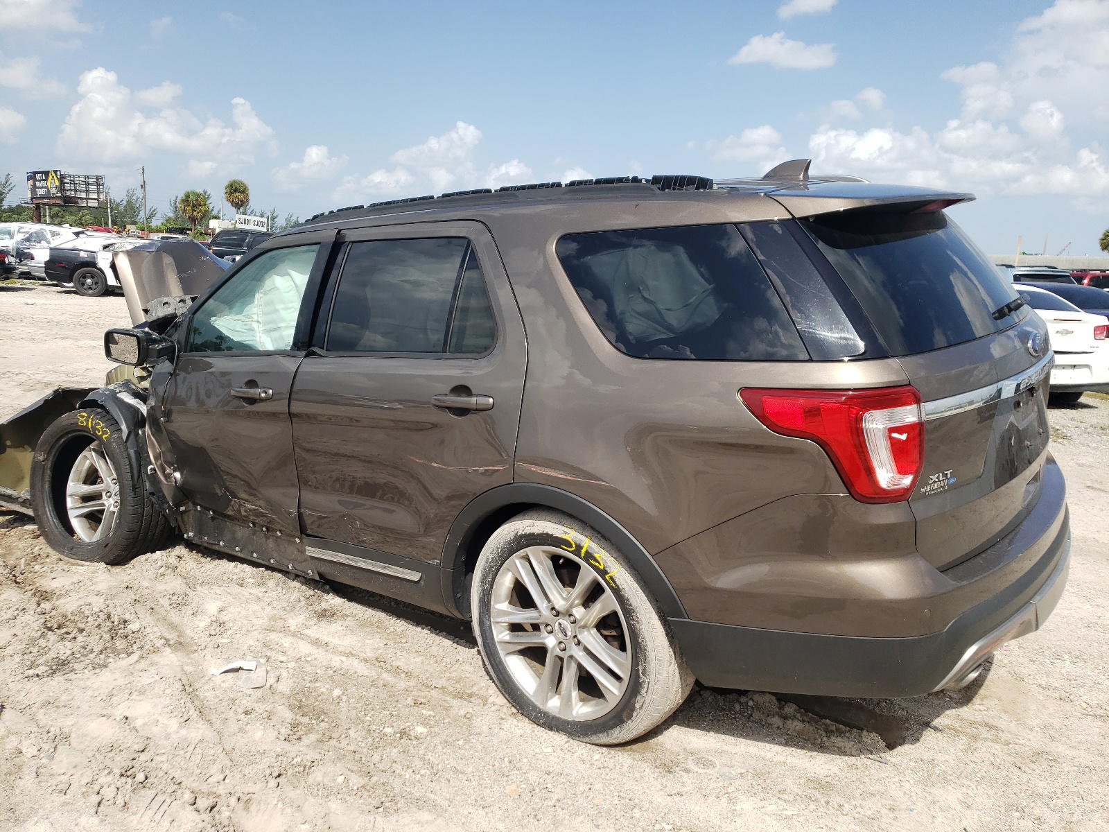 Photo 3 from auction – 2016 FORD EXPLORER X with VIN 1FM5K8D80GGB83539