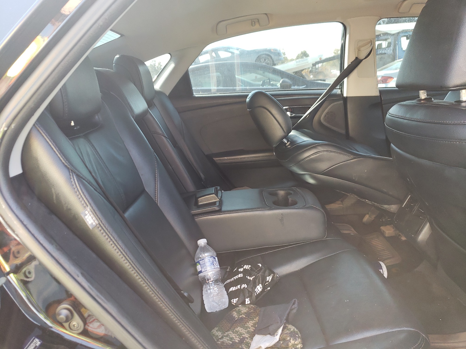 Photo 6 from auction – 2016 TOYOTA AVALON XLE with VIN 4T1BK1EB6GU201158