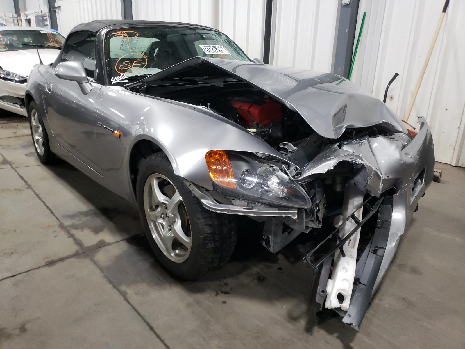 HONDA S2000 2000 with VIN JHMAP114XYT001365 - Photo from auction