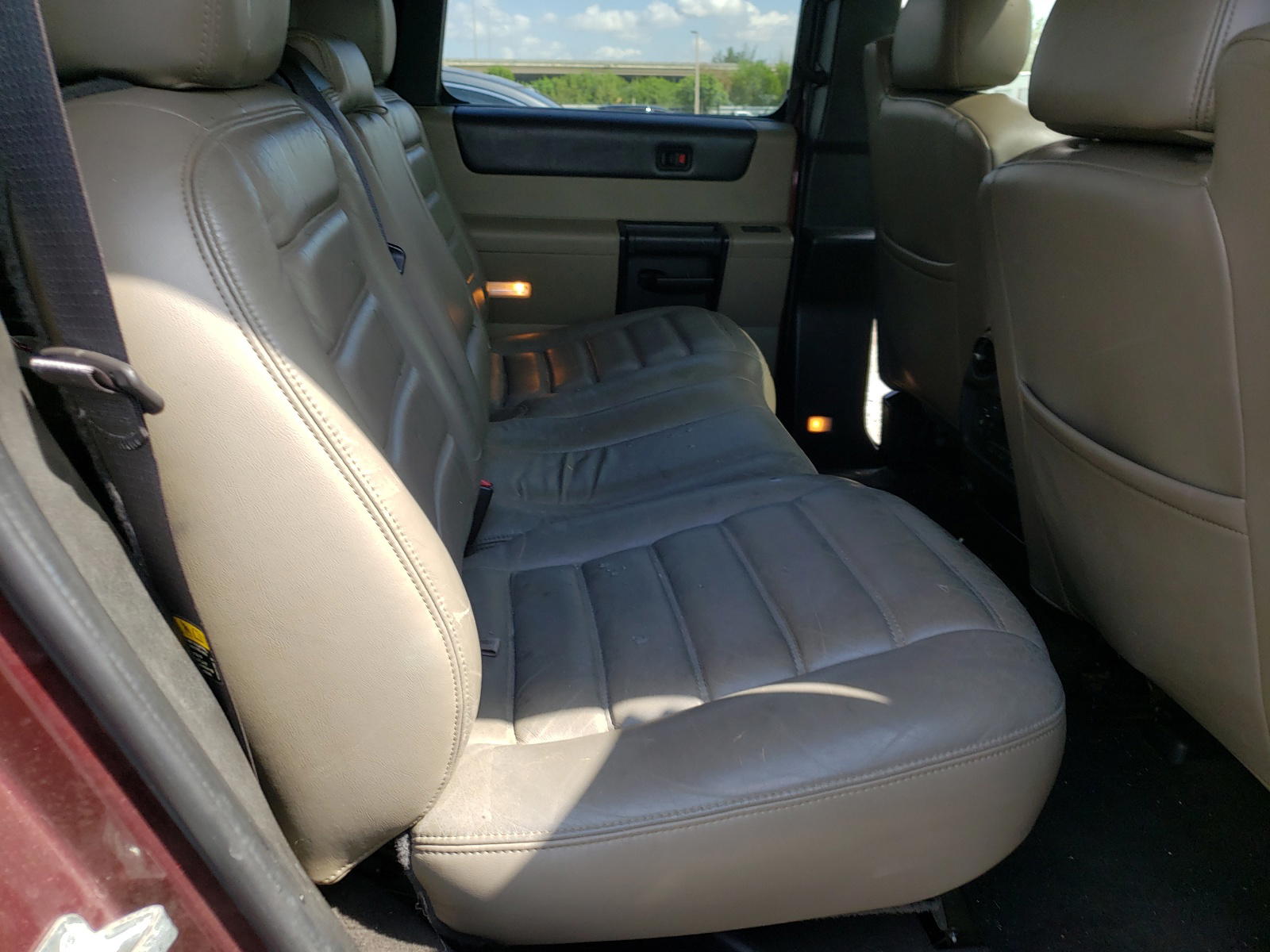 Photo 6 from auction – 2006 HUMMER H2 with VIN 5GRGN23U26H108400