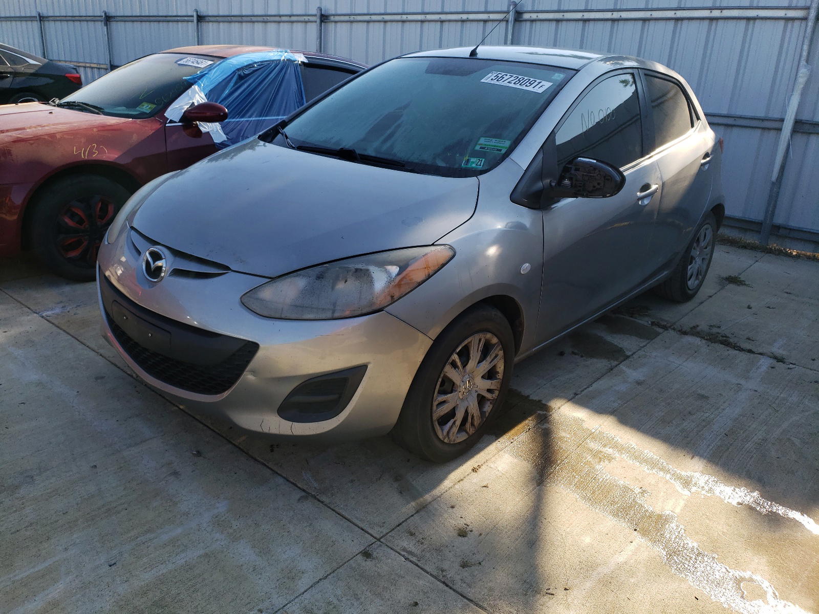 Photo 2 from auction – 2012 MAZDA MAZDA2 with VIN JM1DE1KZ9C0142954