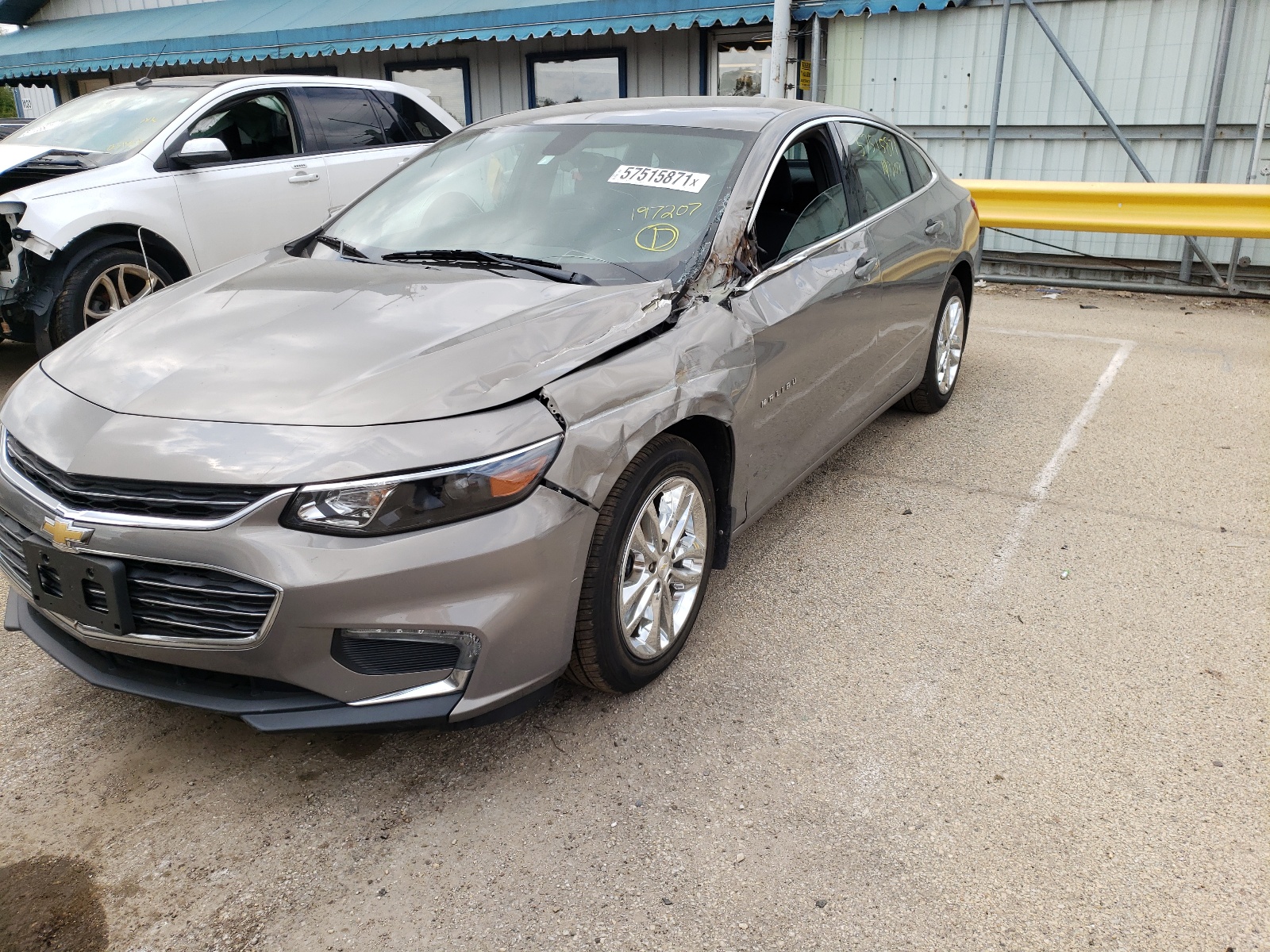 Photo 2 from auction – 2017 CHEVROLET MALIBU LT with VIN 1G1ZE5ST8HF197207