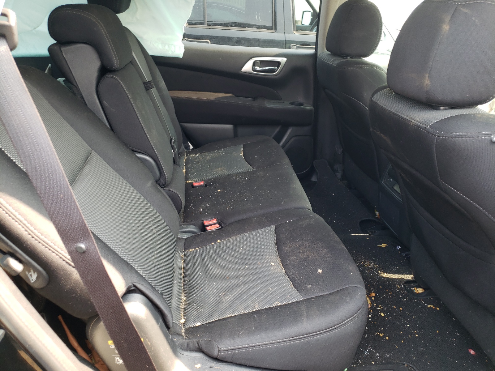Photo 6 from auction – 2017 NISSAN PATHFINDER with VIN 5N1DR2MM0HC680777