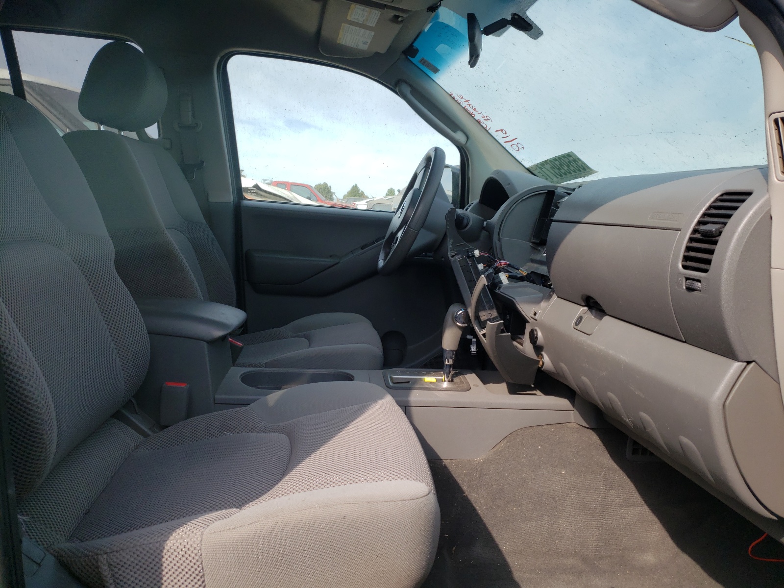 Photo 5 from auction – 2006 NISSAN FRONTIER C with VIN 1N6AD07W16C473302