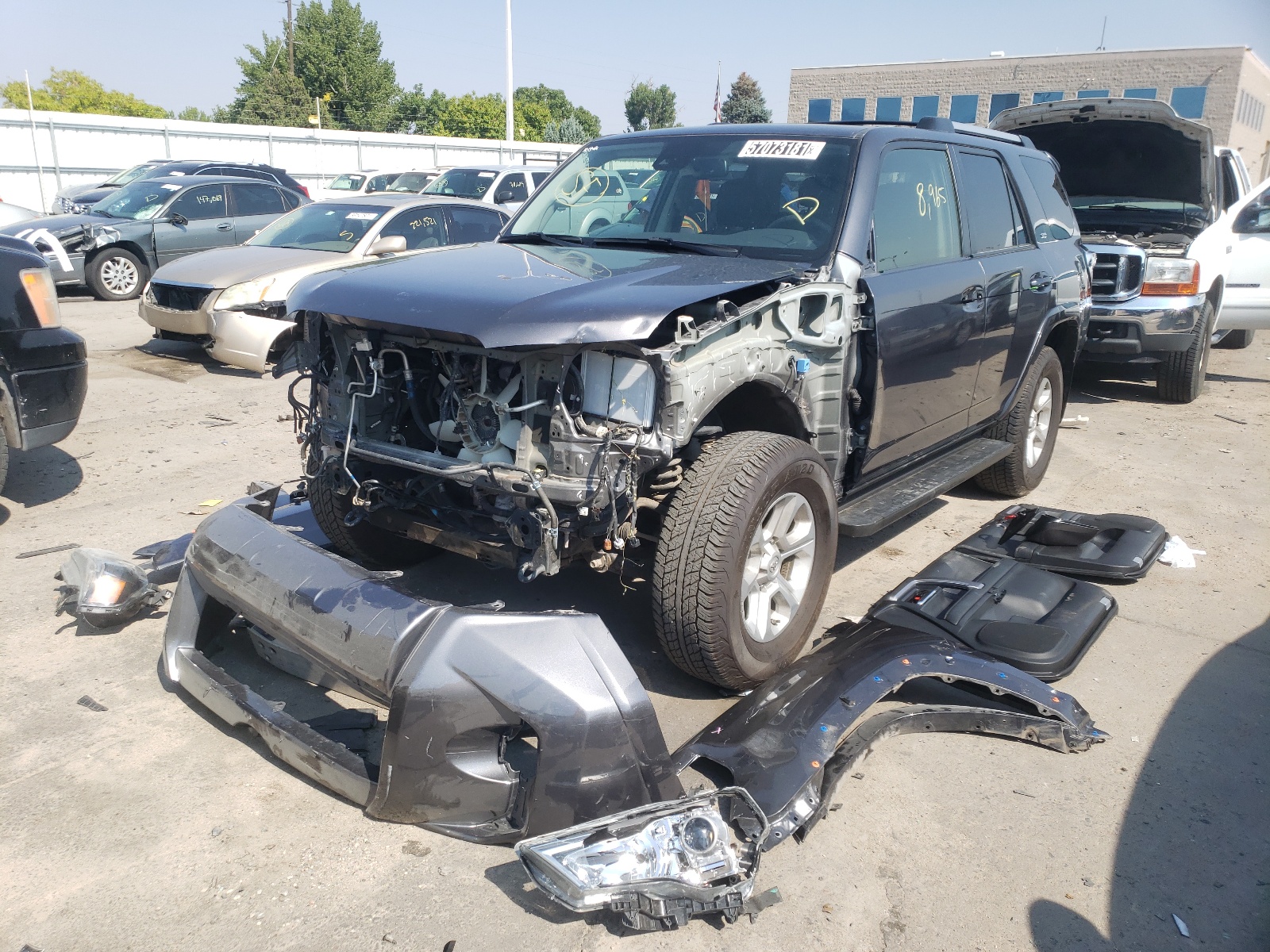Photo 2 from auction – 2020 TOYOTA 4RUNNER SR with VIN JTEBU5JR7L5751350