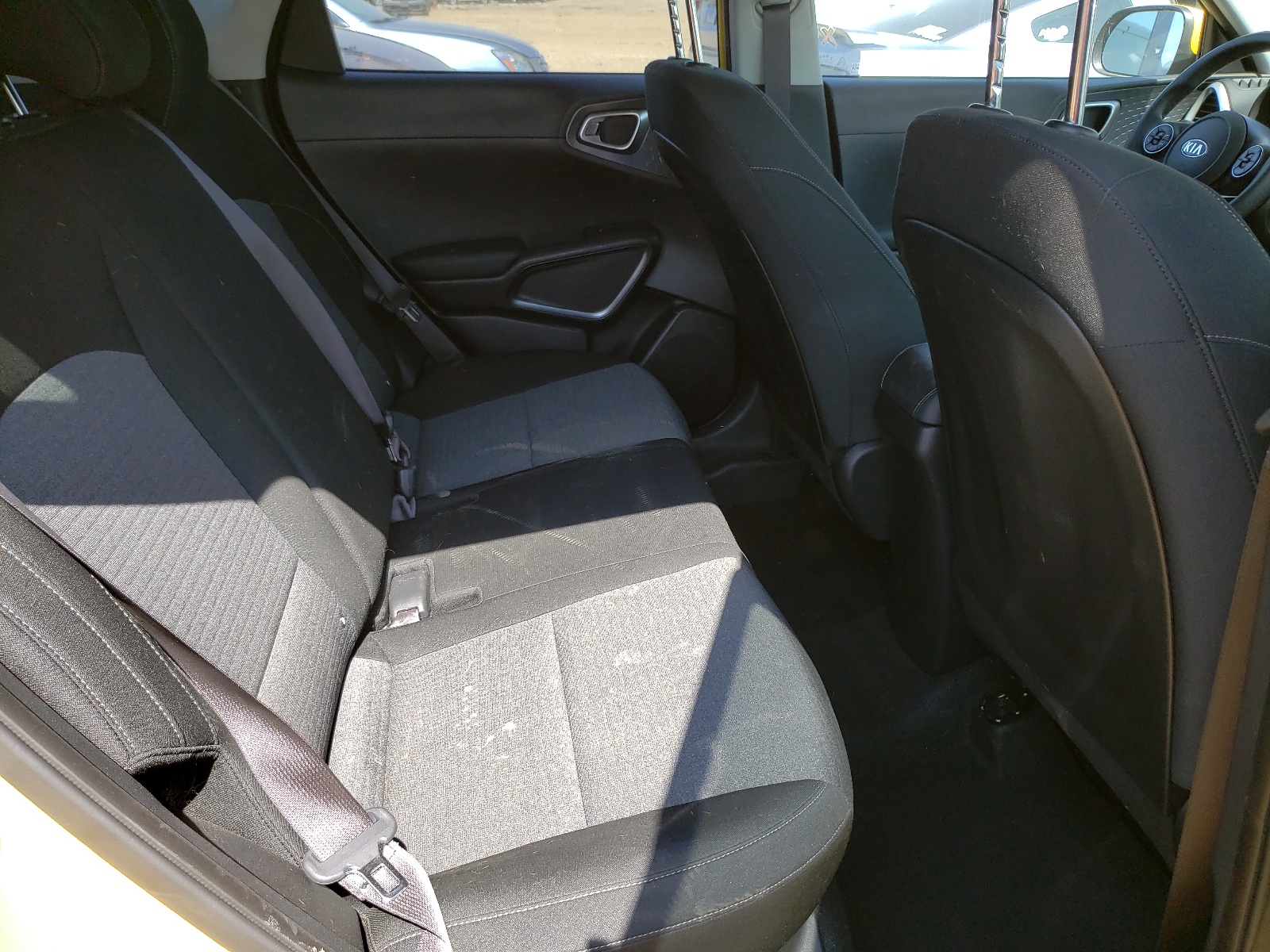 Photo 6 from auction – 2020 KIA SOUL LX with VIN KNDJ23AUXL7115685