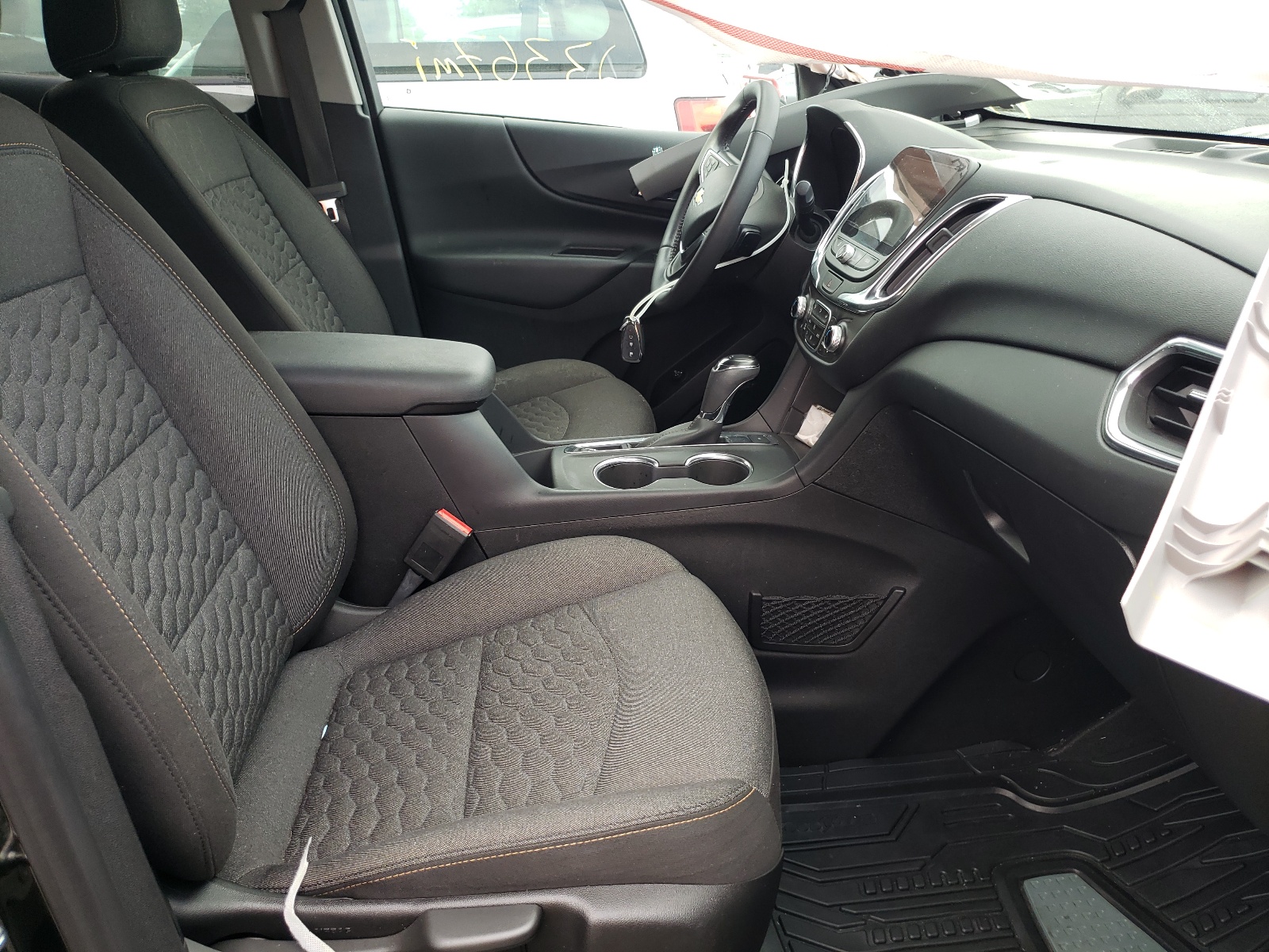 Photo 5 from auction – 2018 CHEVROLET EQUINOX LT with VIN 2GNAXSEV2J6248850