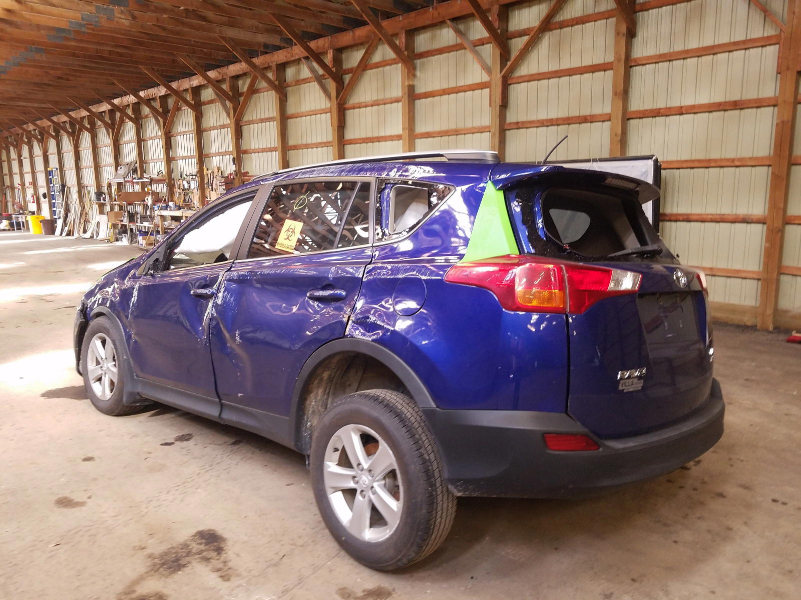 Photo 3 from auction – 2014 TOYOTA RAV4 XLE with VIN 2T3RFREV9EW196358