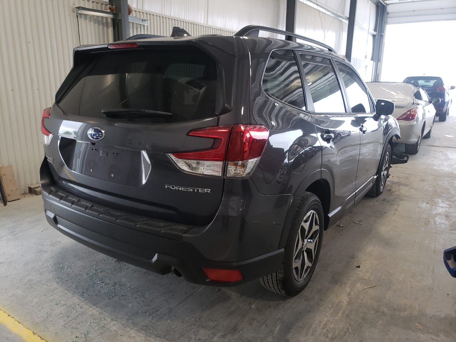 Photo 4 from auction – 2021 SUBARU FORESTER P with VIN JF2SKAJC4MH550361