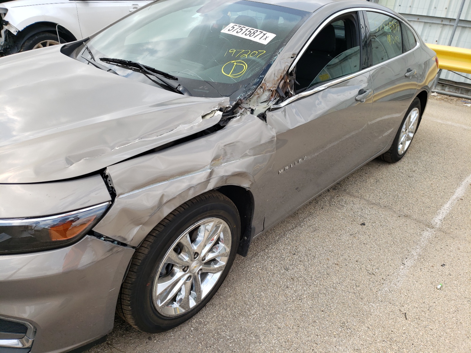 Photo 9 from auction – 2017 CHEVROLET MALIBU LT with VIN 1G1ZE5ST8HF197207