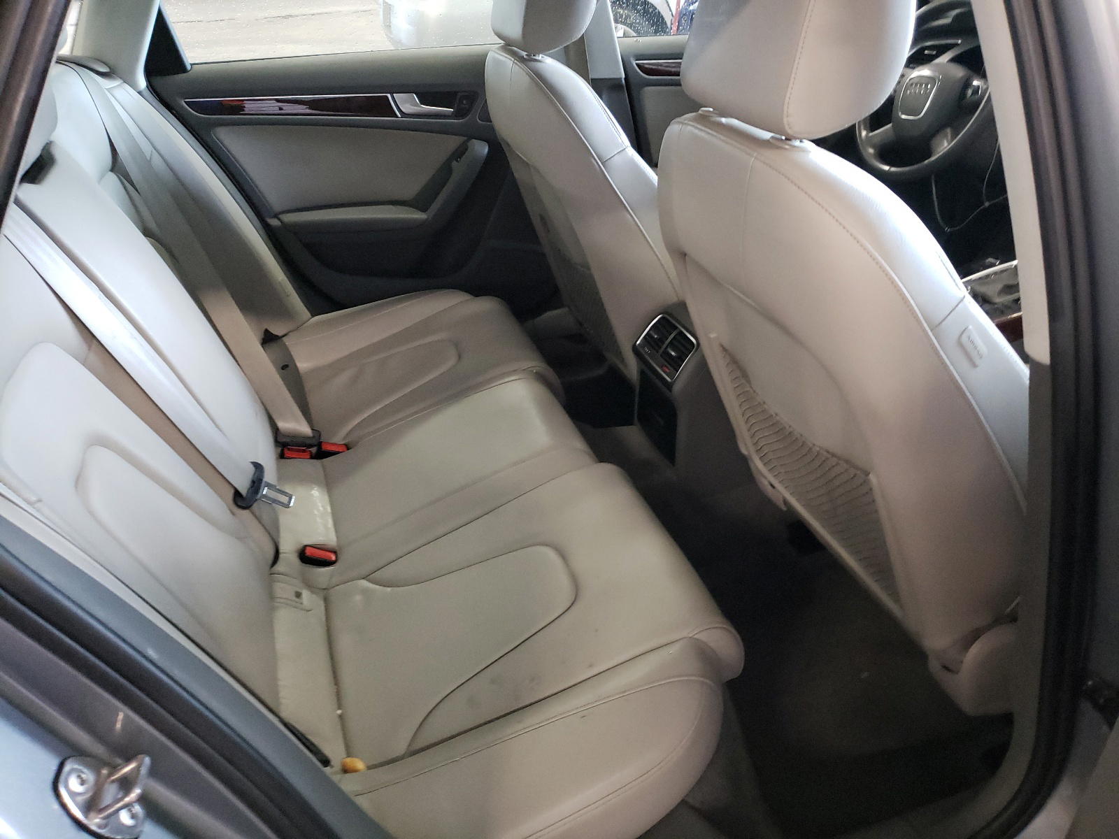 Photo 6 from auction – 2011 AUDI A4 PREMIUM with VIN WAUFFBFL0BN045996
