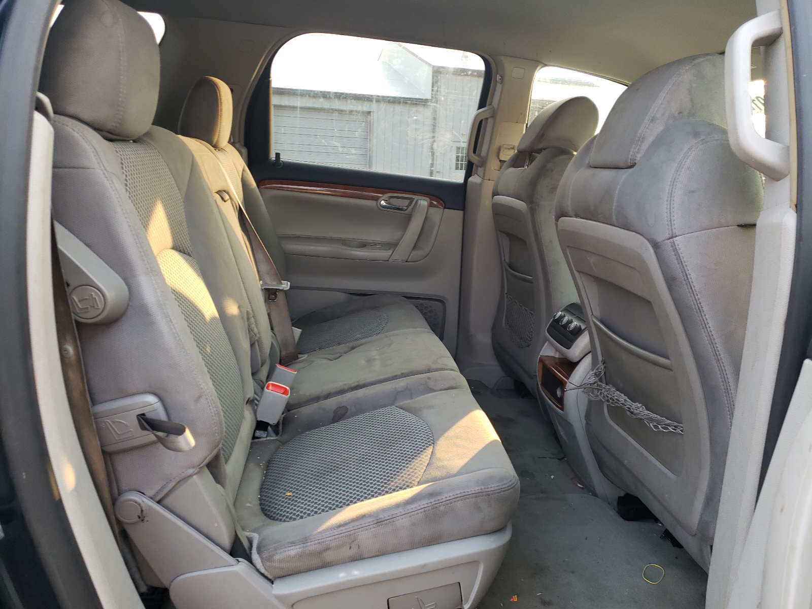 Photo 6 from auction – 2007 SATURN OUTLOOK XR with VIN 5GZER23717J150573