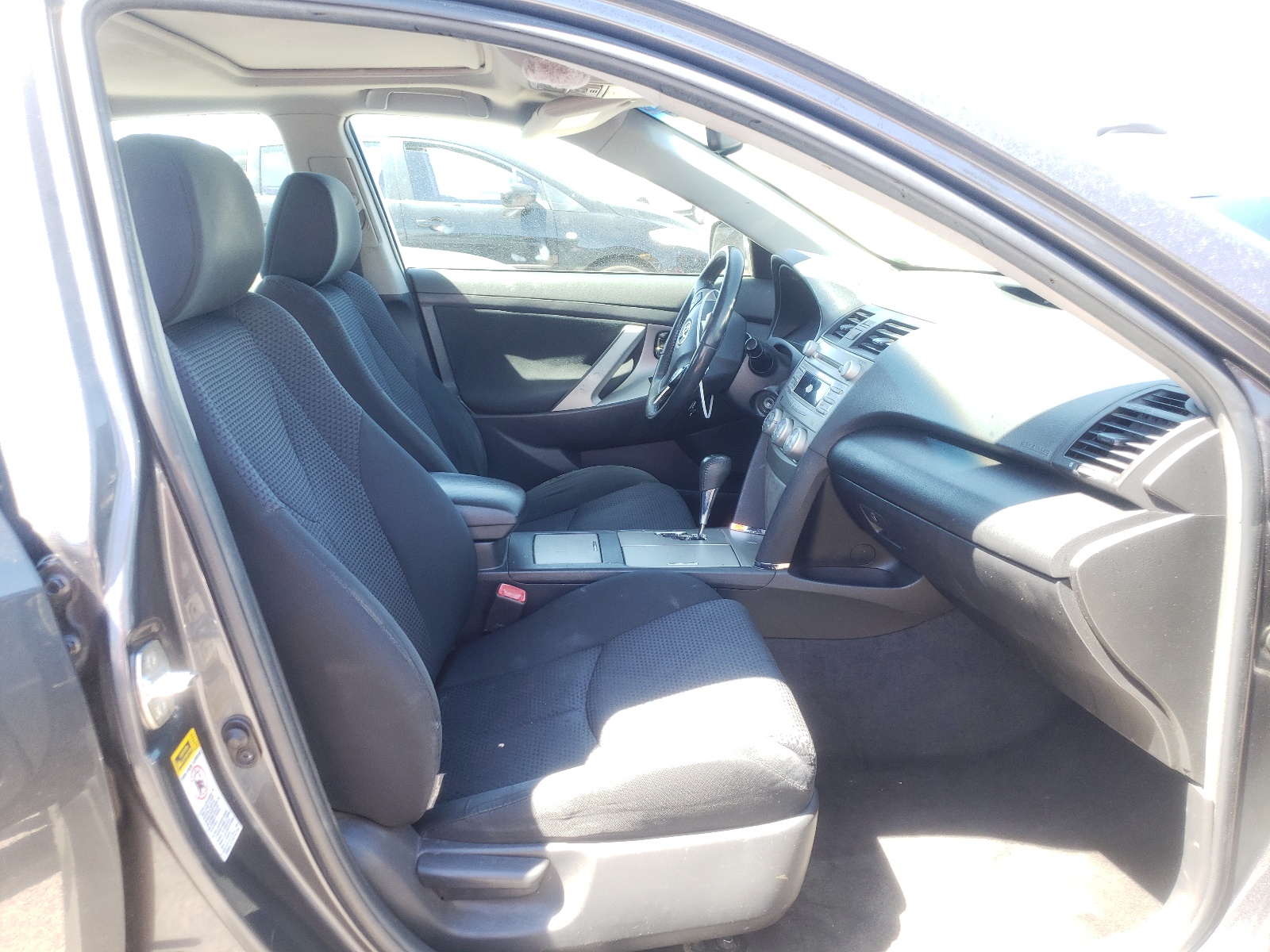 Photo 5 from auction – 2010 TOYOTA CAMRY BASE with VIN 4T1BF3EK5AU098368
