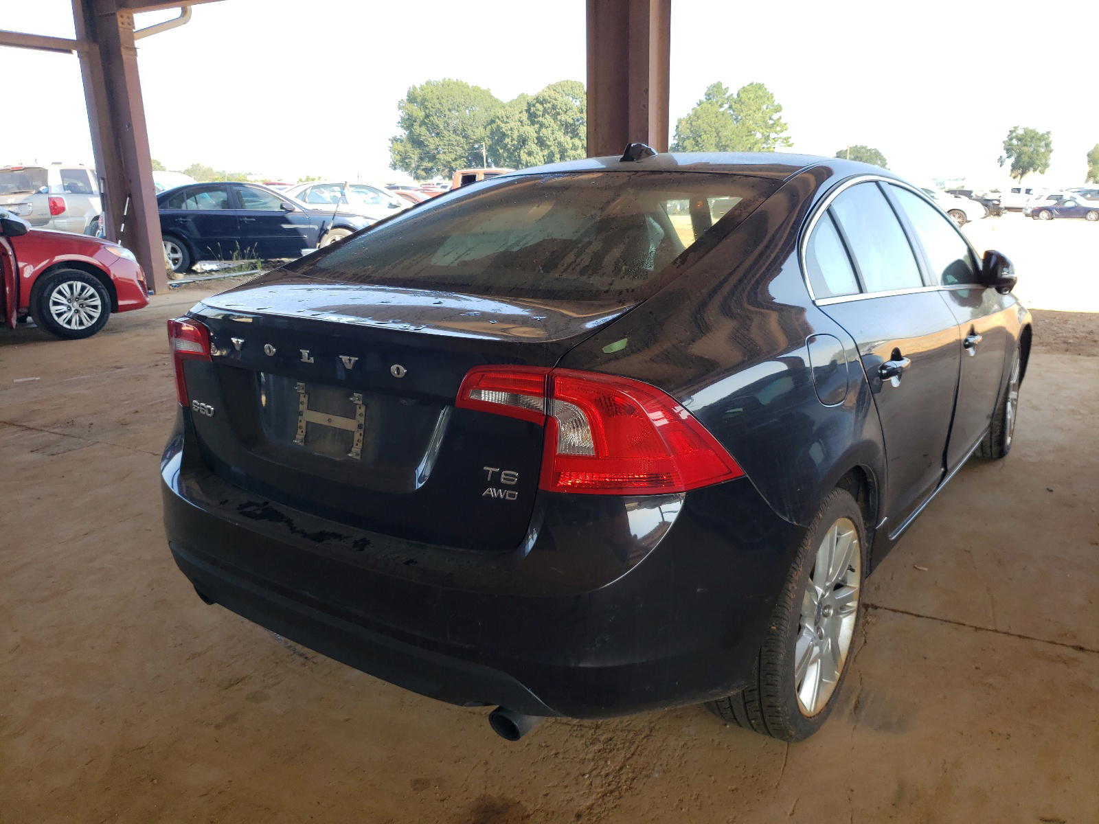 Photo 4 from auction – 2011 VOLVO S60 T6 with VIN YV1902FH2B2003399