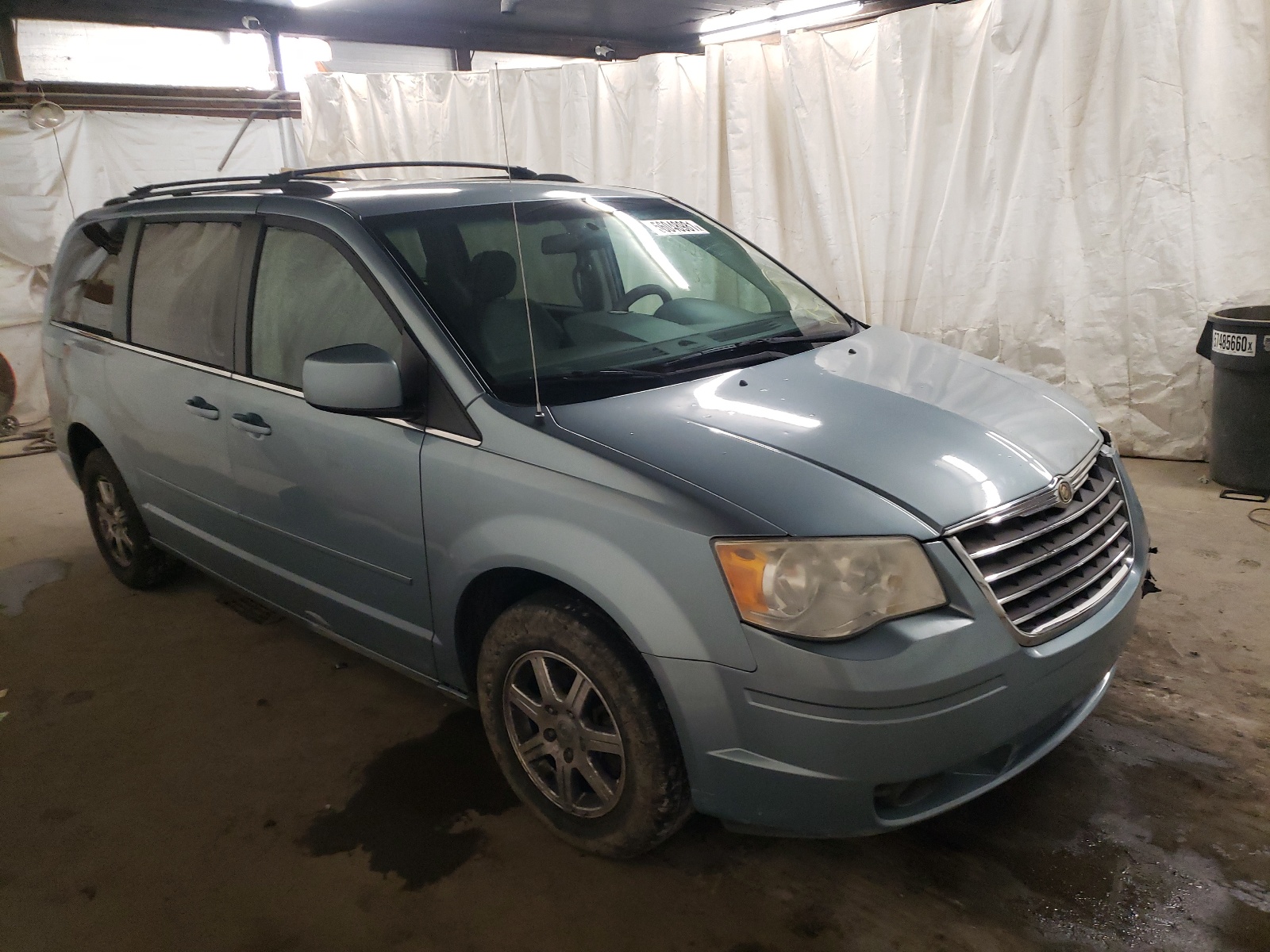 CHRYSLER TOWN & COU 2008 with VIN 2A8HR54PX8R681422 - Photo from auction