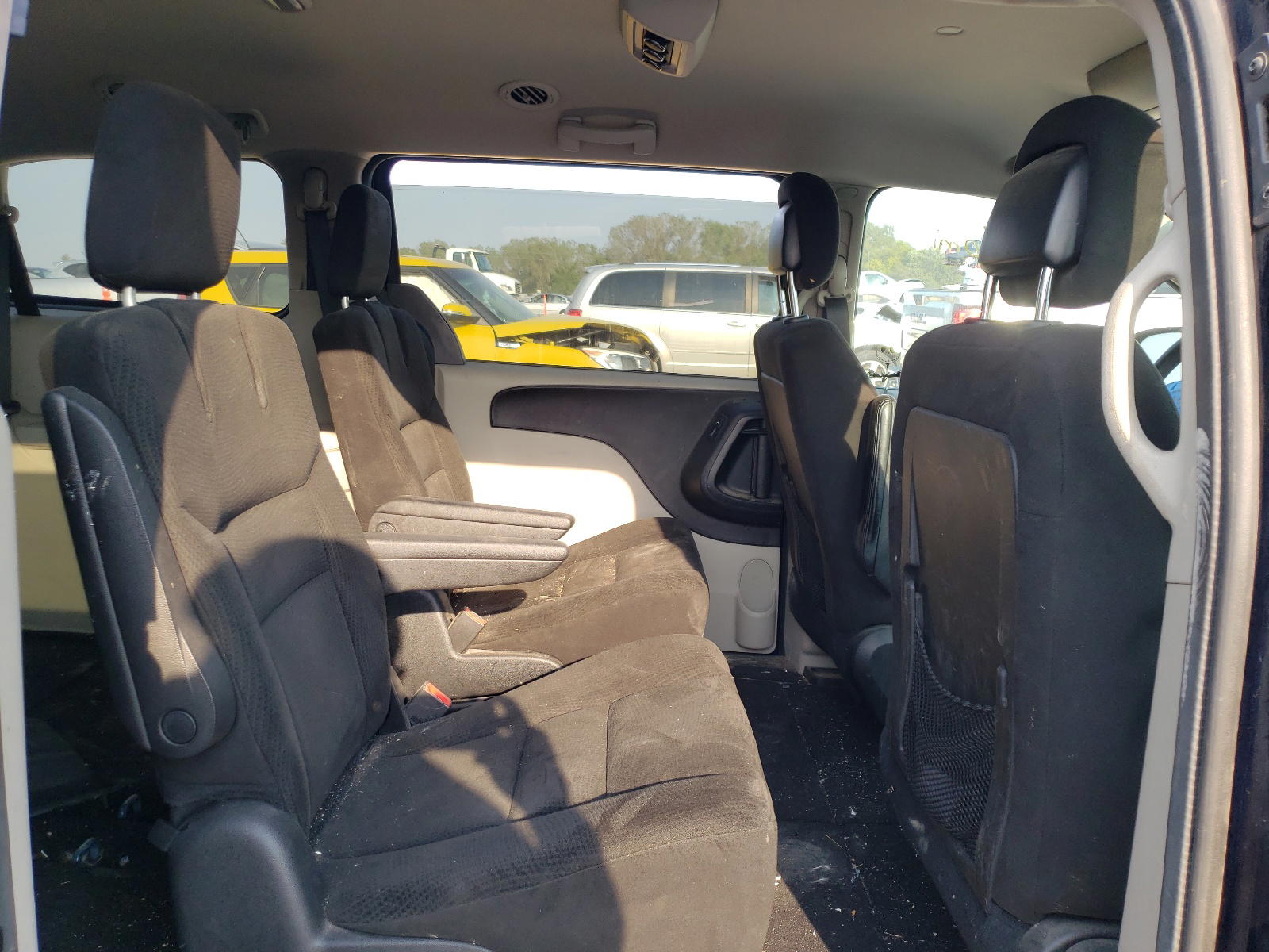 Photo 6 from auction – 2015 DODGE GRAND CARA with VIN 2C4RDGBG5FR658765