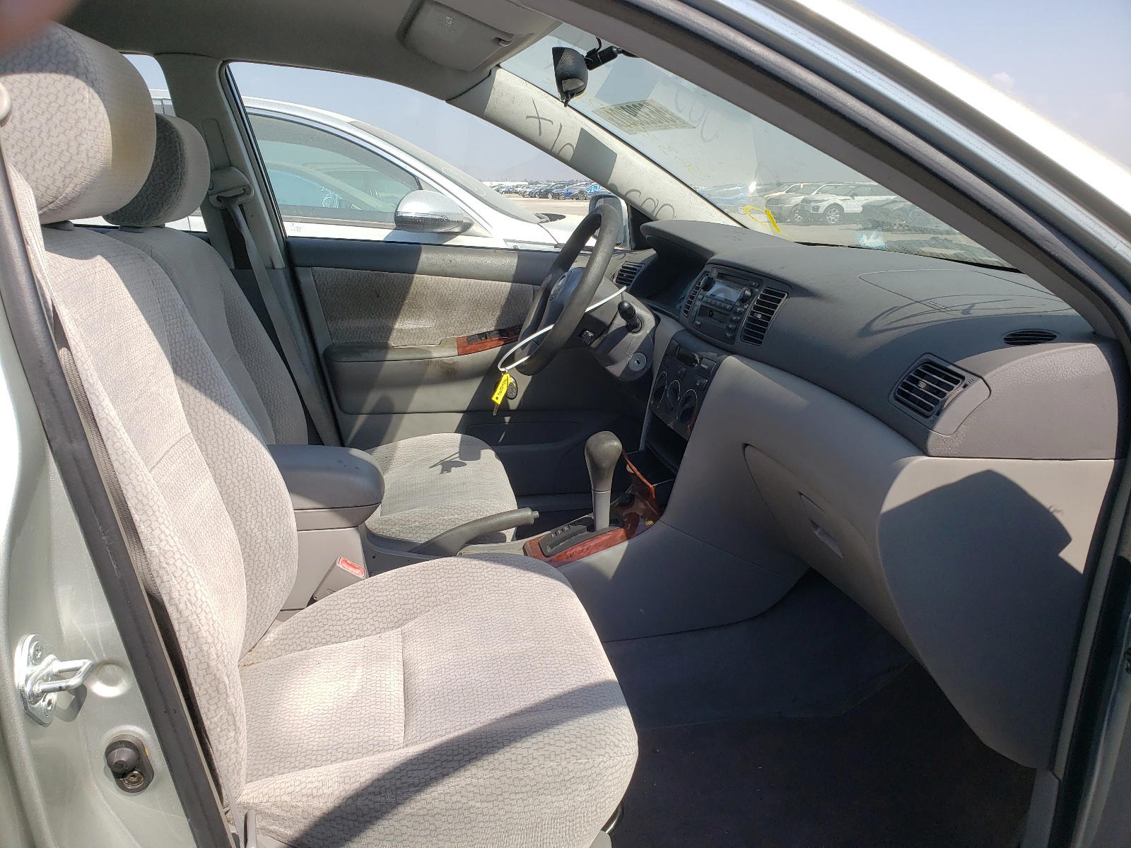 Photo 5 from auction – 2003 TOYOTA COROLLA CE with VIN JTDBR32E130033764