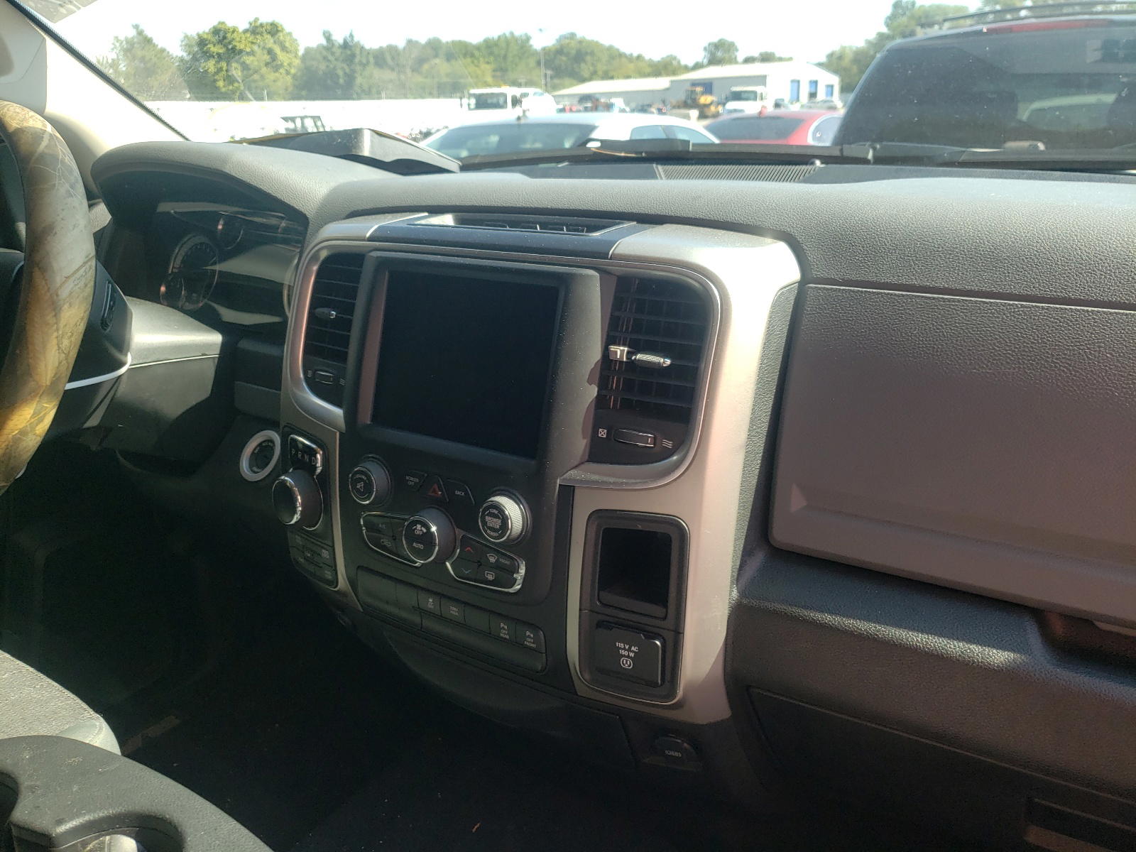 Photo 9 from auction – 2019 RAM 1500 CLASS with VIN 1C6RR7LT3KS707832