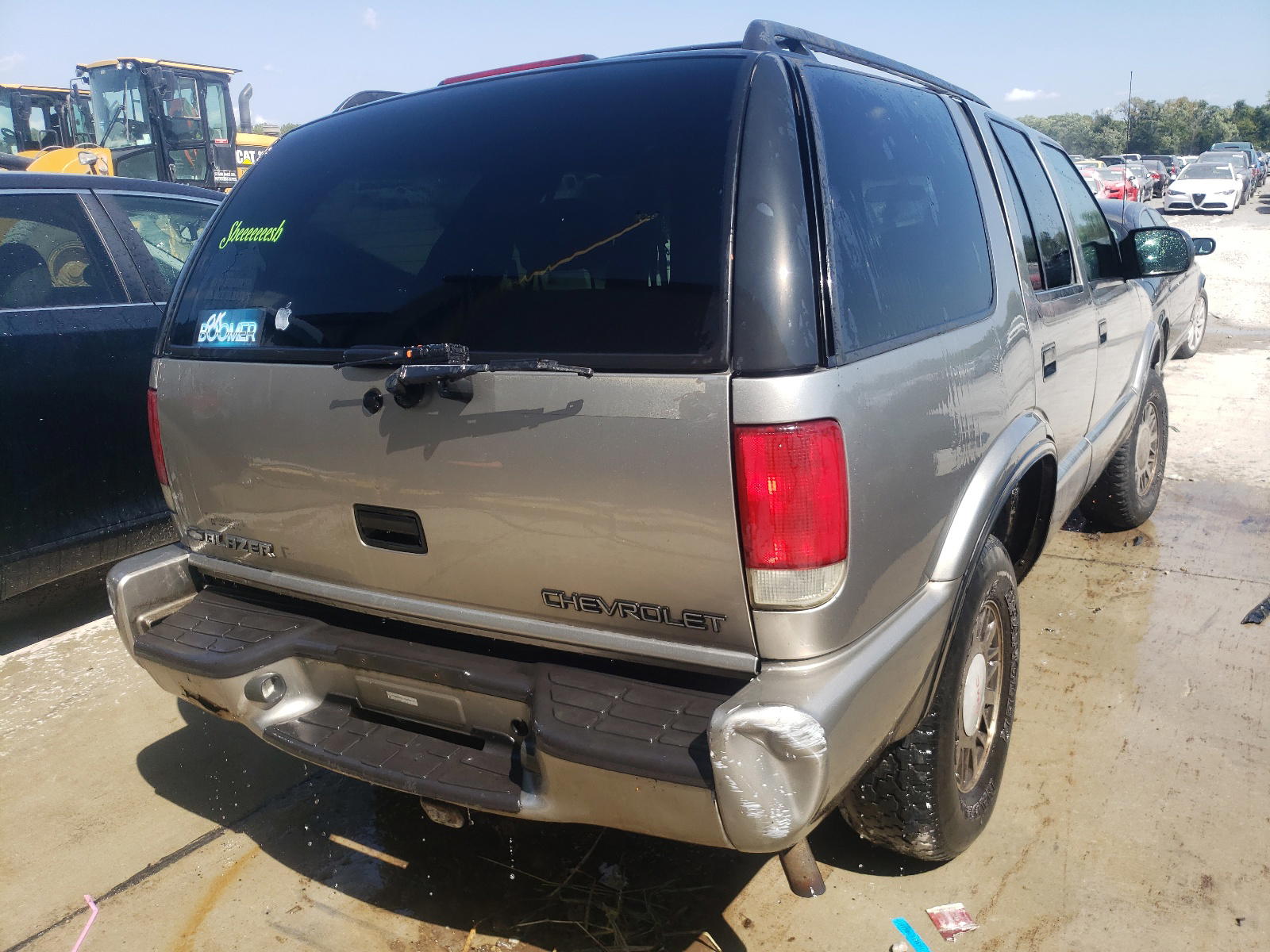 Photo 4 from auction – 2000 CHEVROLET BLAZER with VIN 1GNDT13W4Y2138372