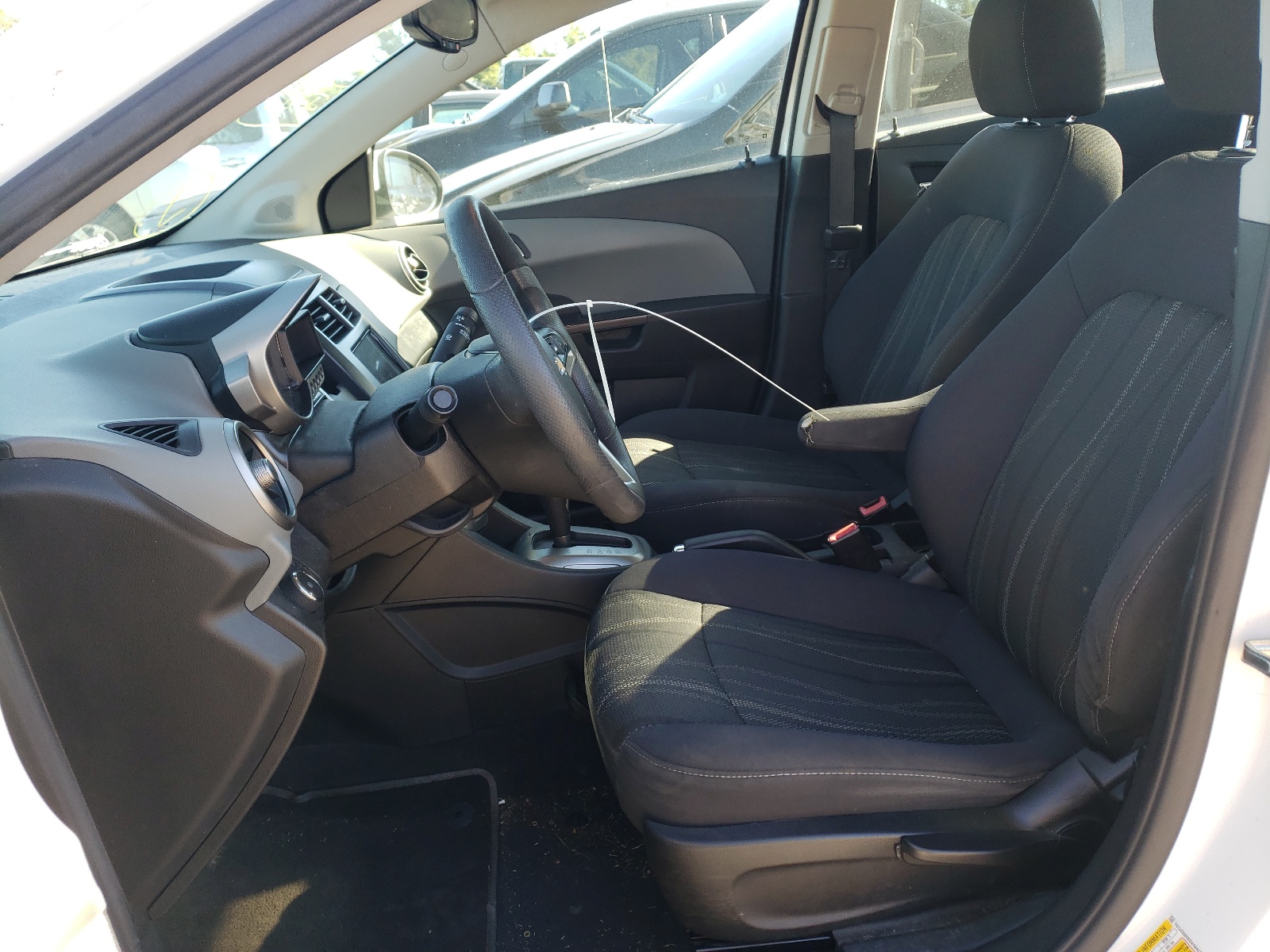 Photo 5 from auction – 2013 CHEVROLET SONIC LT with VIN 1G1JC5SHXD4184477