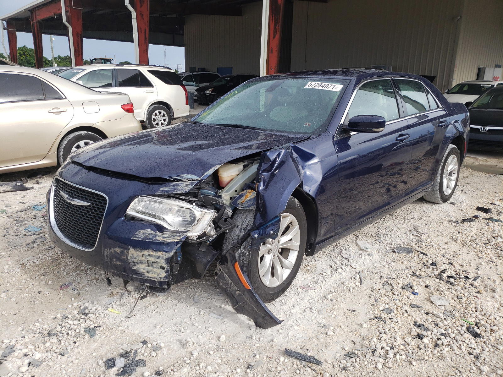 Photo 9 from auction – 2016 CHRYSLER 300 LIMITE with VIN 2C3CCAAG4GH212495