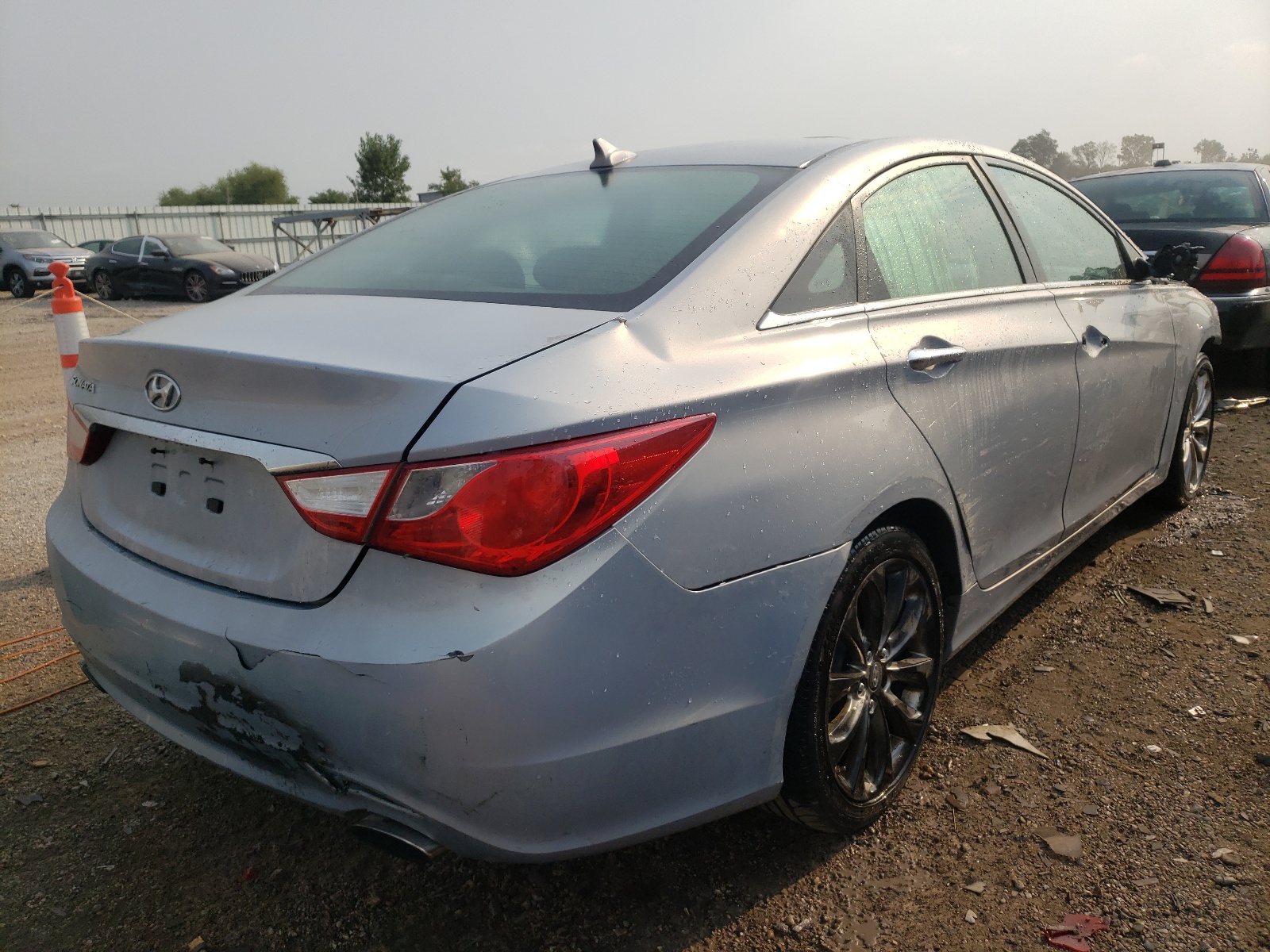 Photo 4 from auction – 2011 HYUNDAI SONATA SE with VIN 5NPEC4AC6BH142078