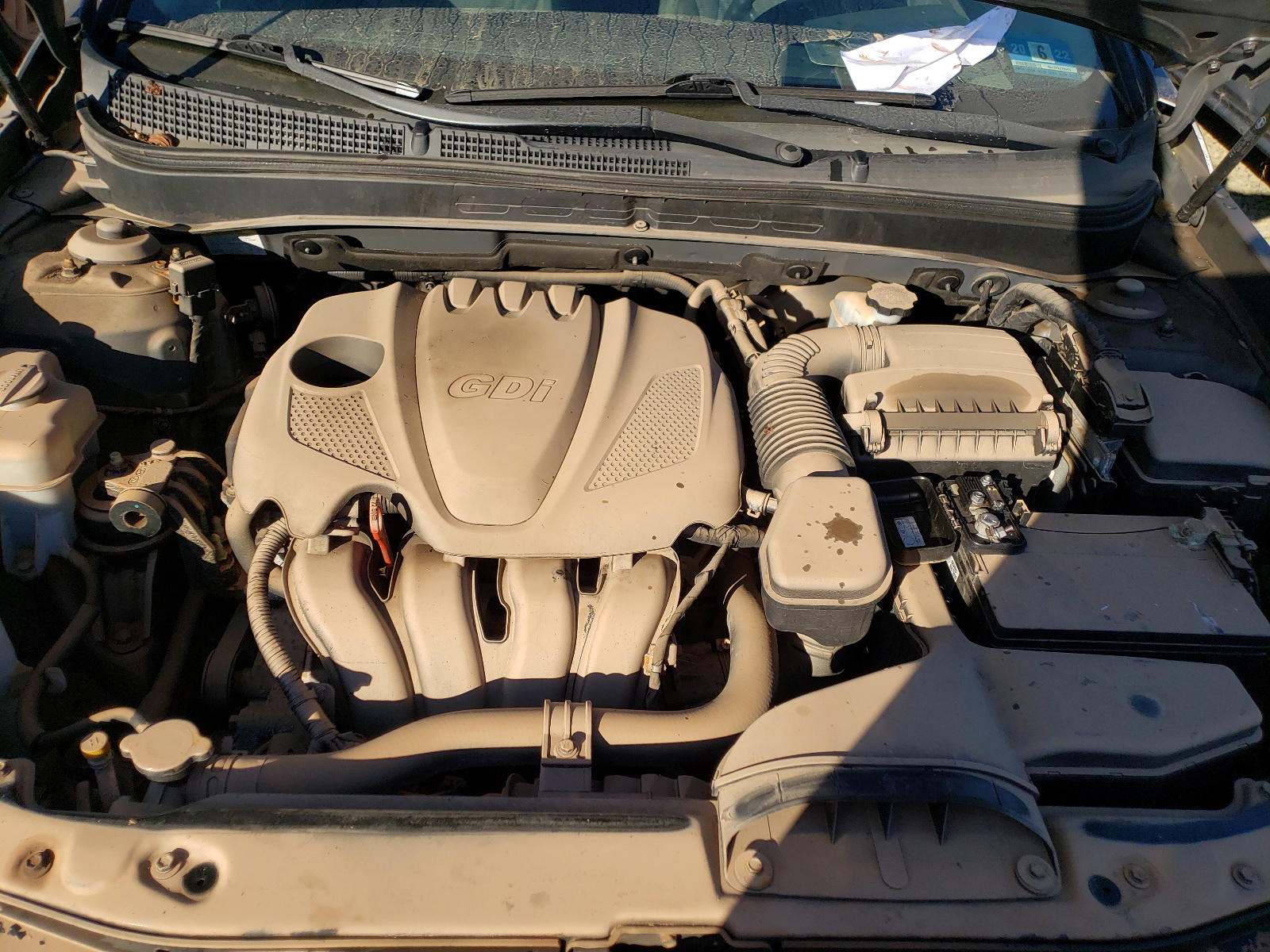 Photo 7 from auction – 2011 HYUNDAI SONATA SE with VIN 5NPEC4AC0BH282921