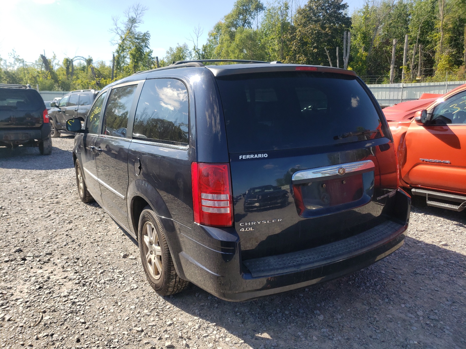 Photo 3 from auction – 2010 CHRYSLER TOWN & COU with VIN 2A4RR5DX0AR141105