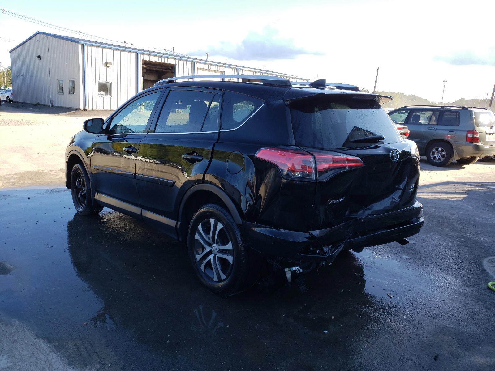 Photo 3 from auction – 2016 TOYOTA RAV4 LE with VIN 2T3BFREV3GW496367