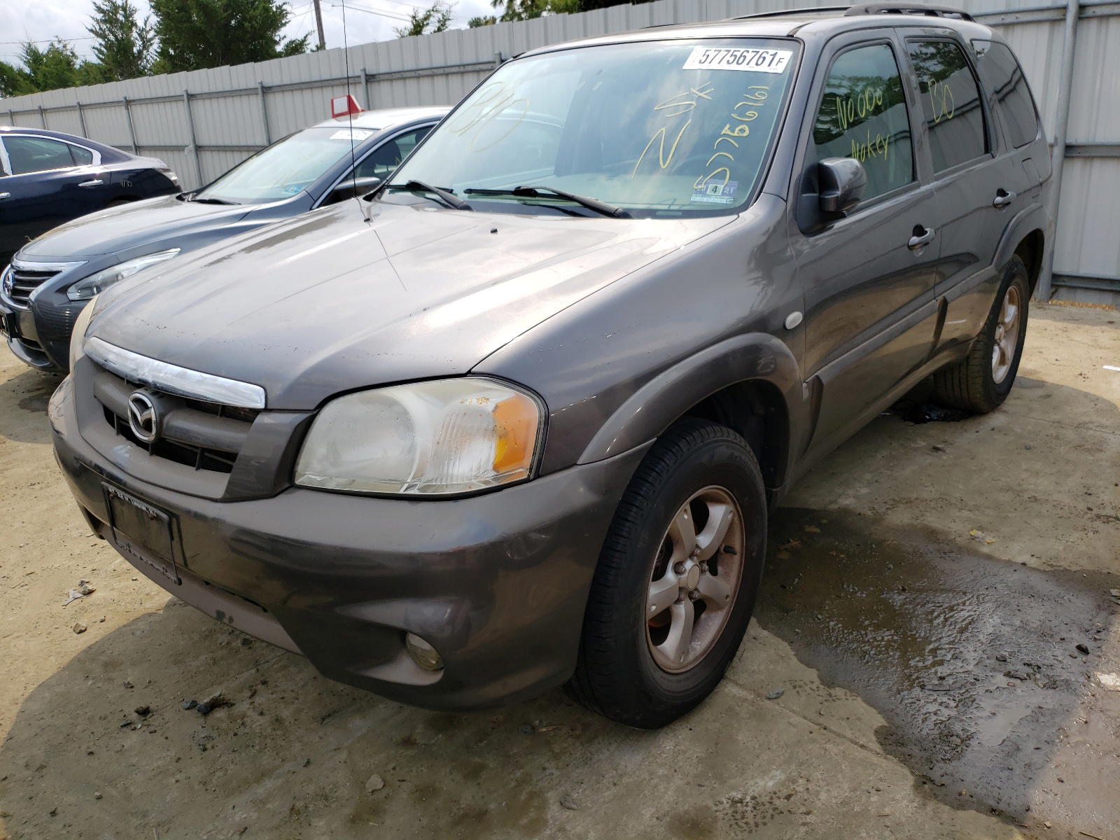 Photo 2 from auction – 2005 MAZDA TRIBUTE I with VIN 4F2YZ92Z75KM62396