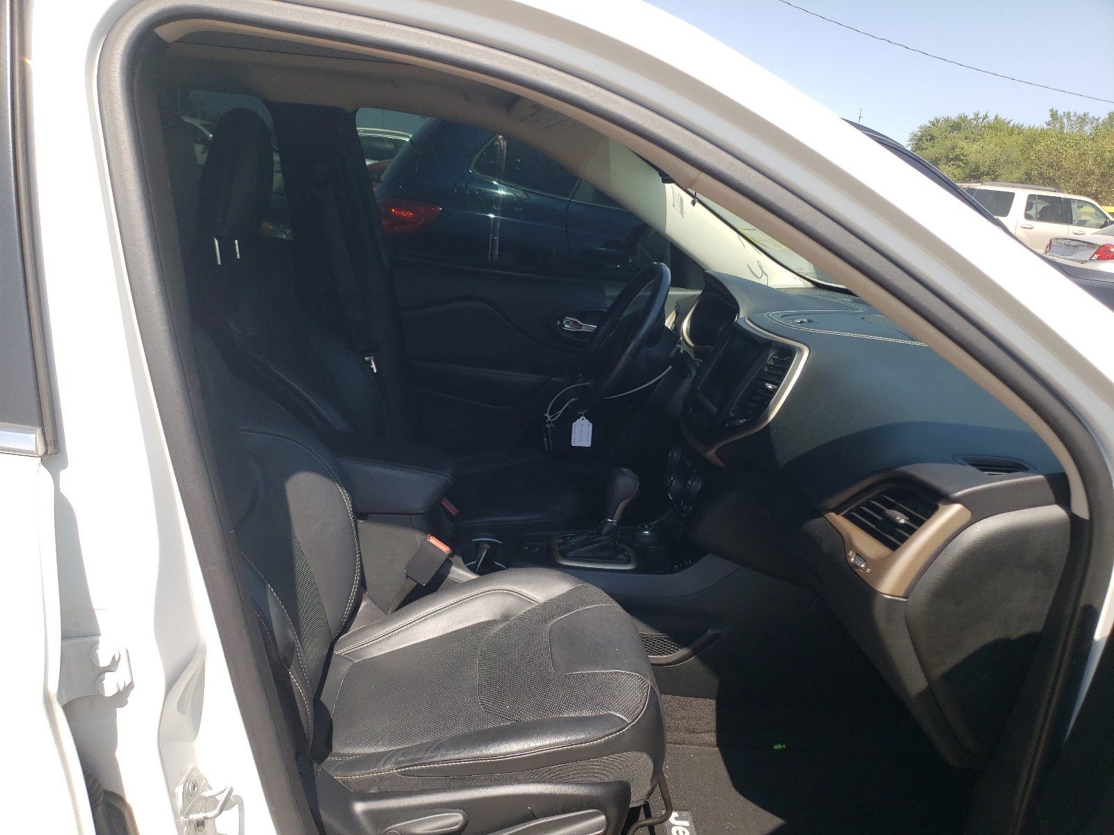 Photo 5 from auction – 2015 JEEP CHEROKEE L with VIN 1C4PJMDS7FW646267