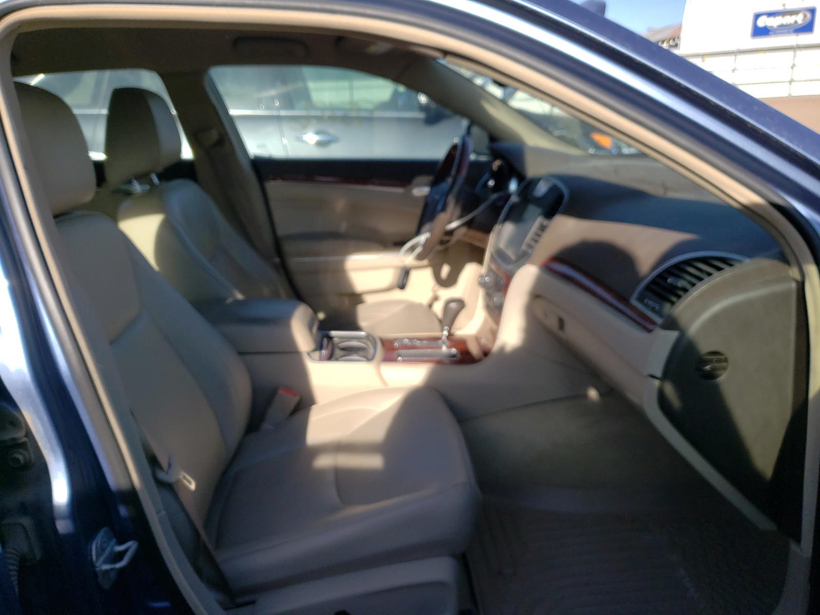 Photo 5 from auction – 2011 CHRYSLER 300C with VIN 2C3CA6CTXBH579729