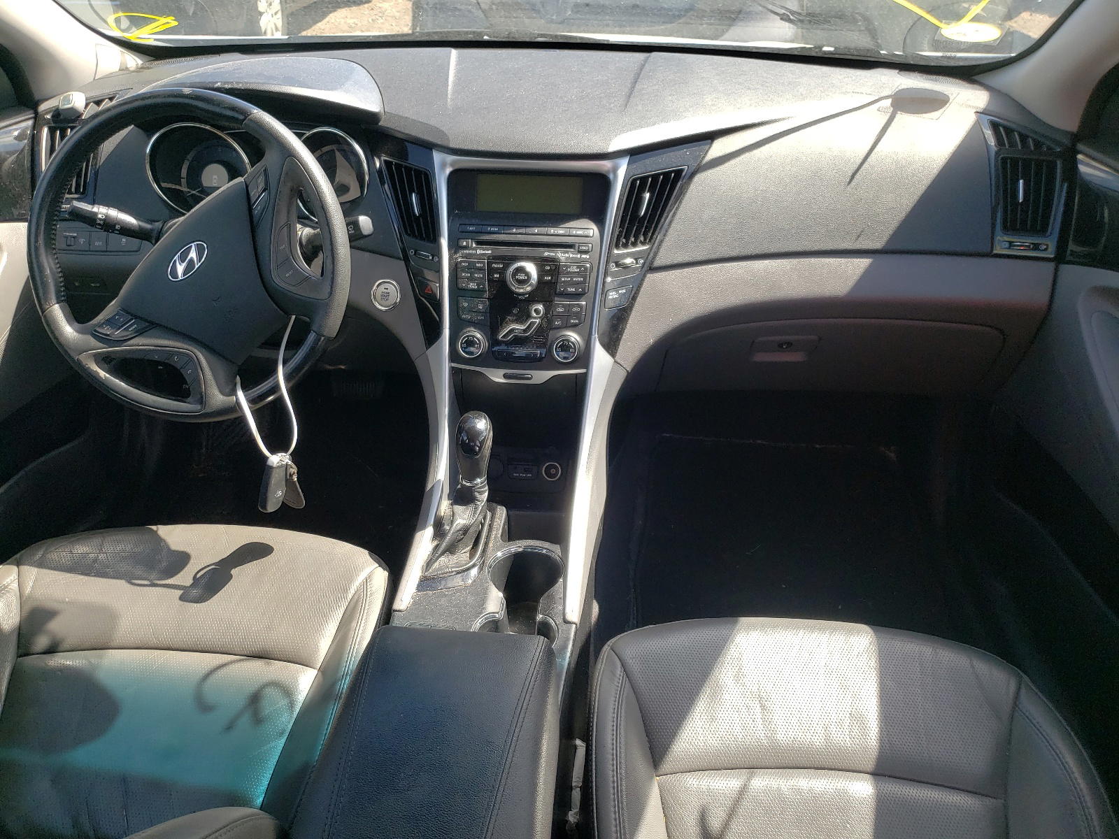 Photo 9 from auction – 2011 HYUNDAI SONATA SE with VIN 5NPEC4AC3BH189178
